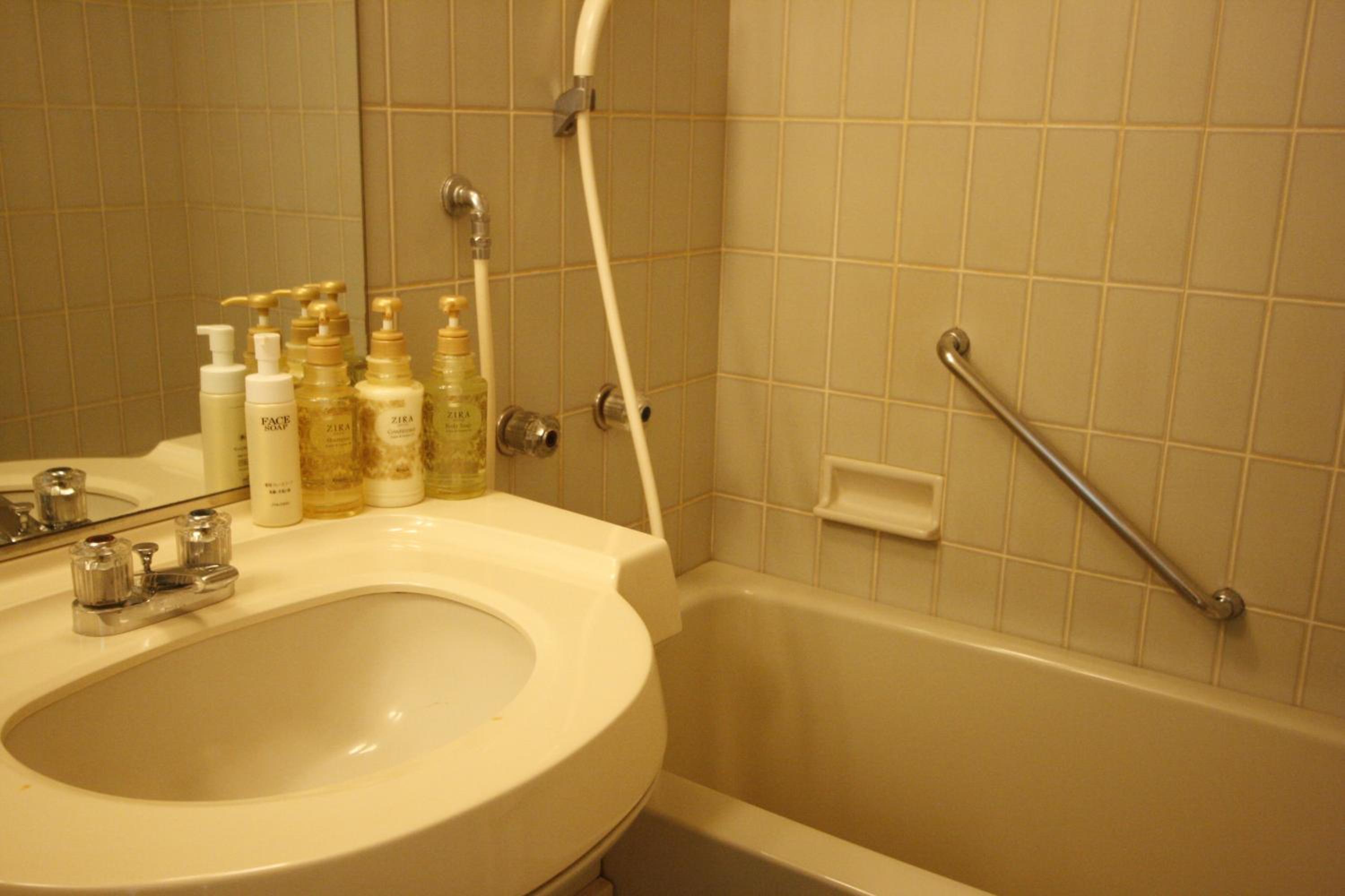Double Room with Small Double Bed - Non-Smoking photo 2
