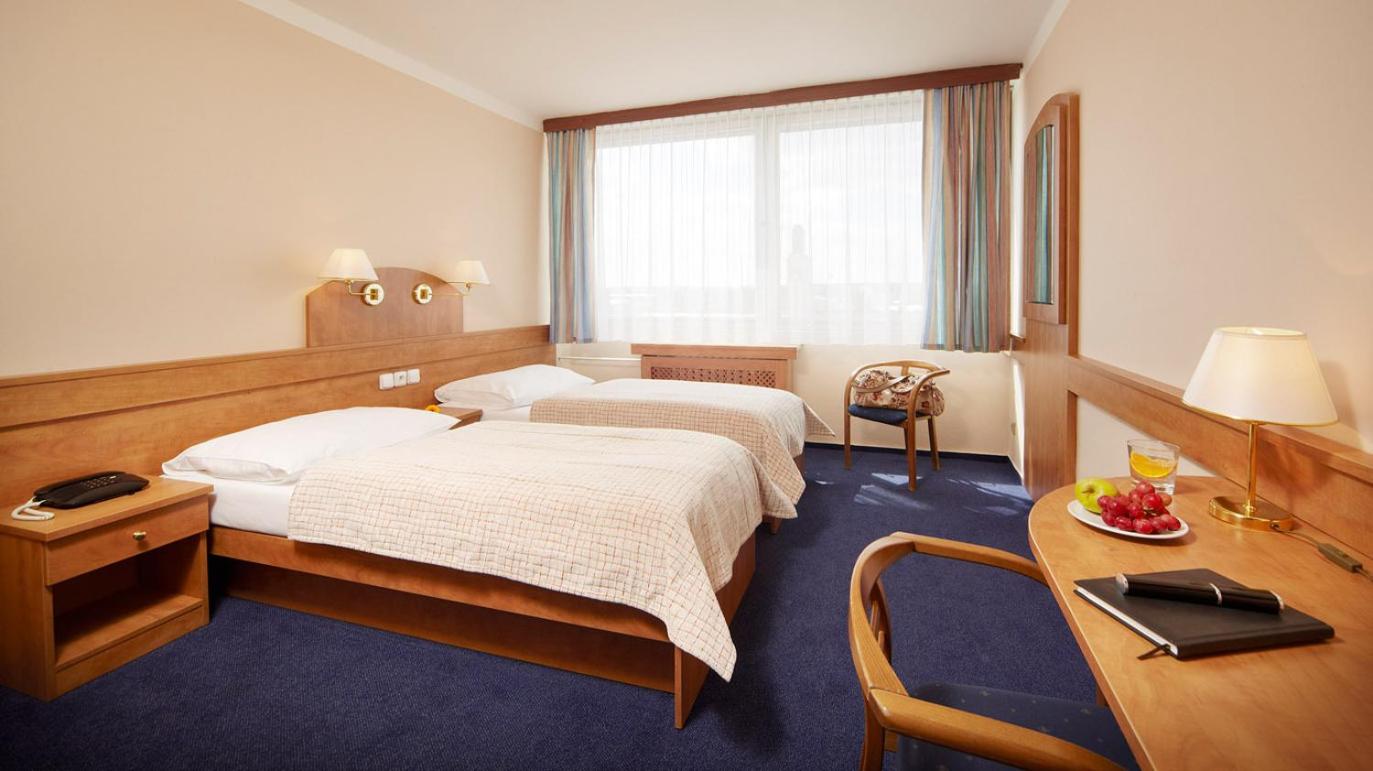 Double or Twin Room - Photo 6