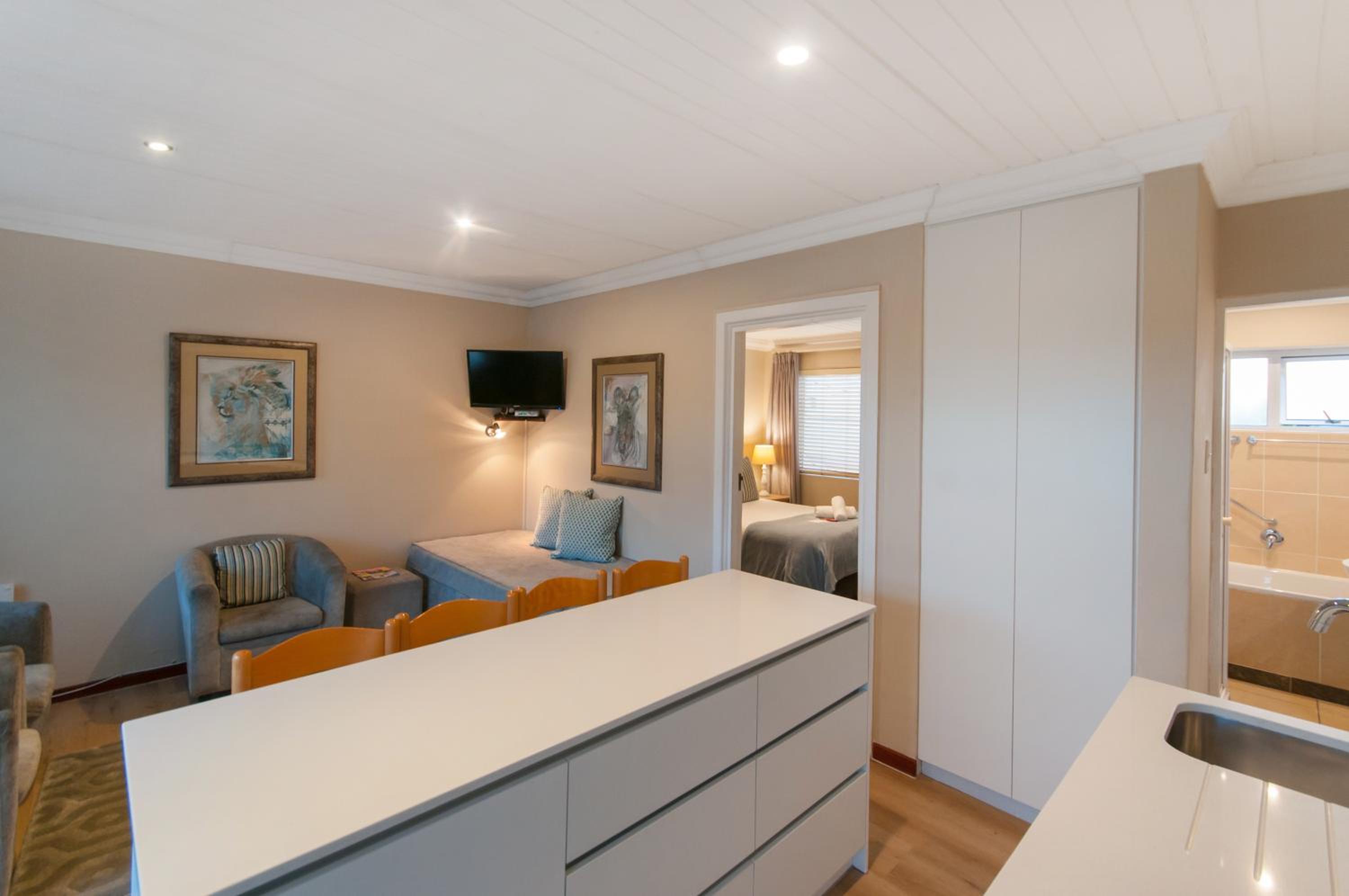 Standard Triple Room - Photo 1