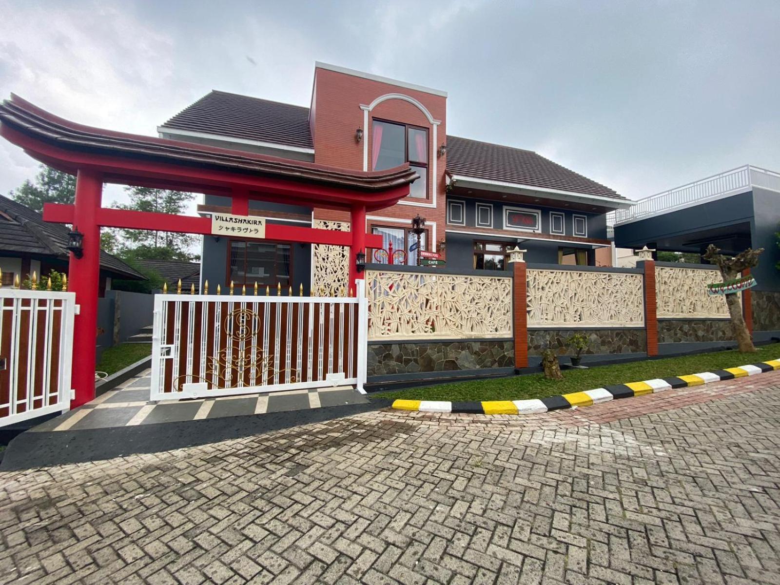 Villa photo 2