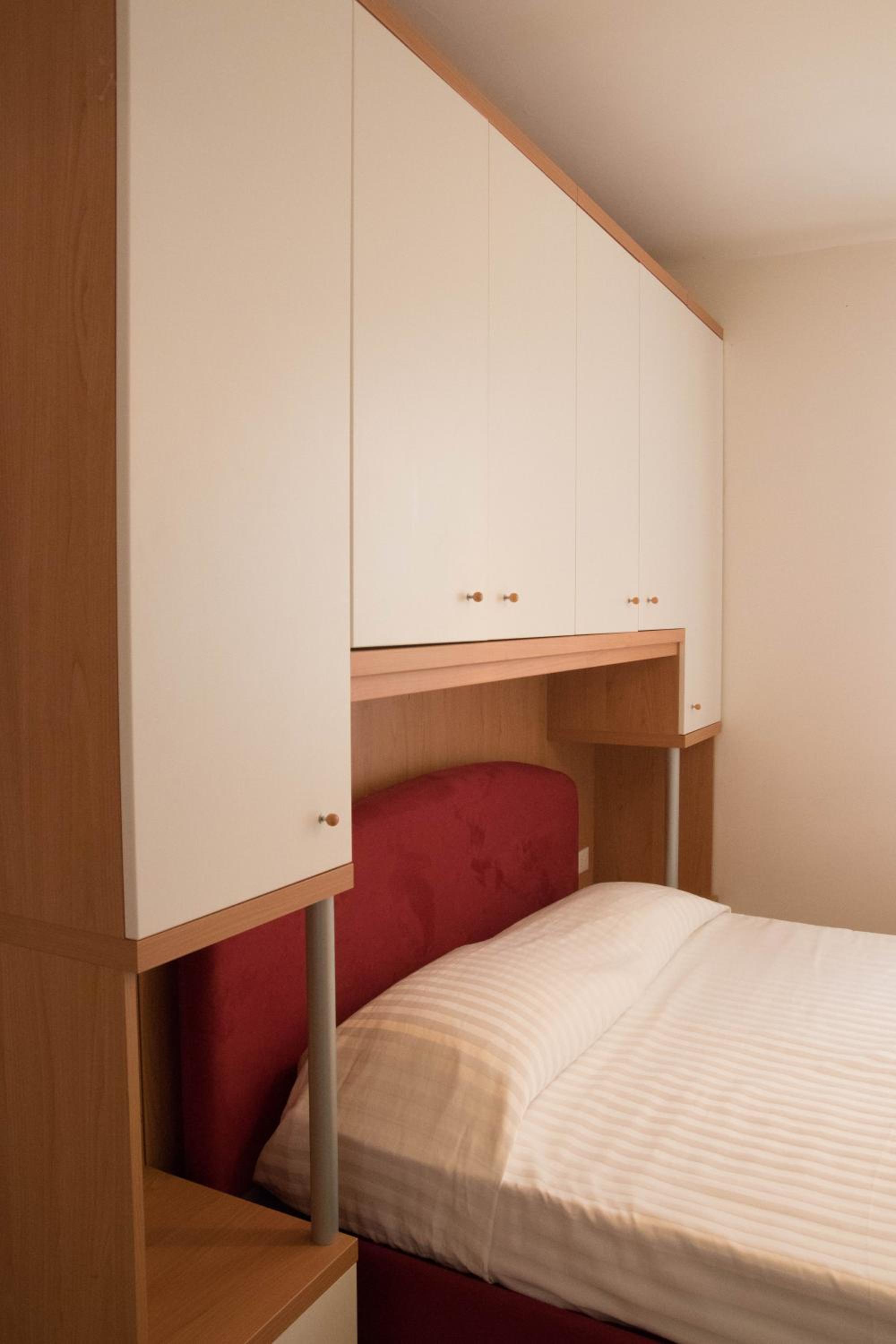 One-Bedroom Apartment photo 3