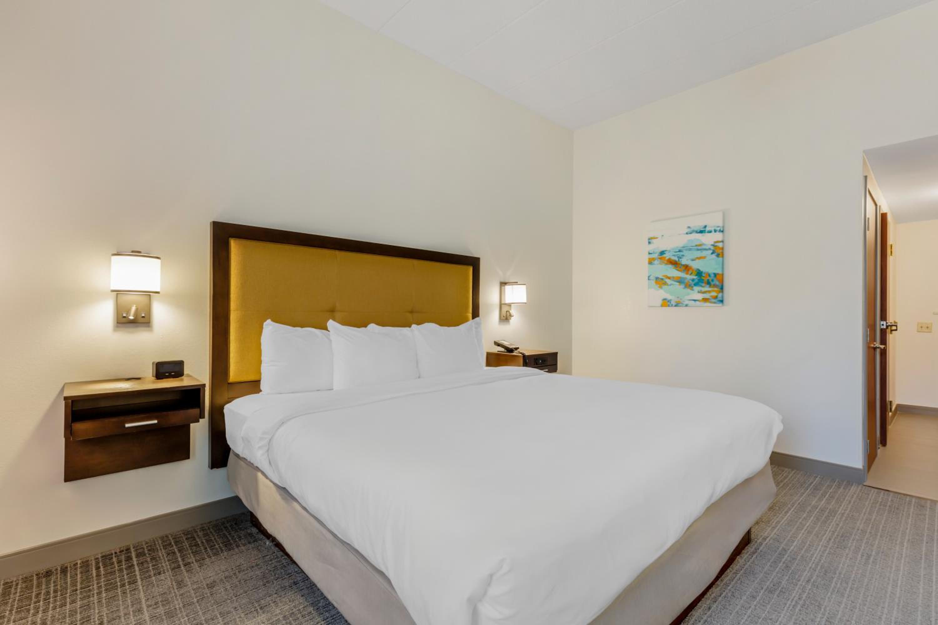 King Room with Tub - Disability Access/Non Smoking - Photo 1
