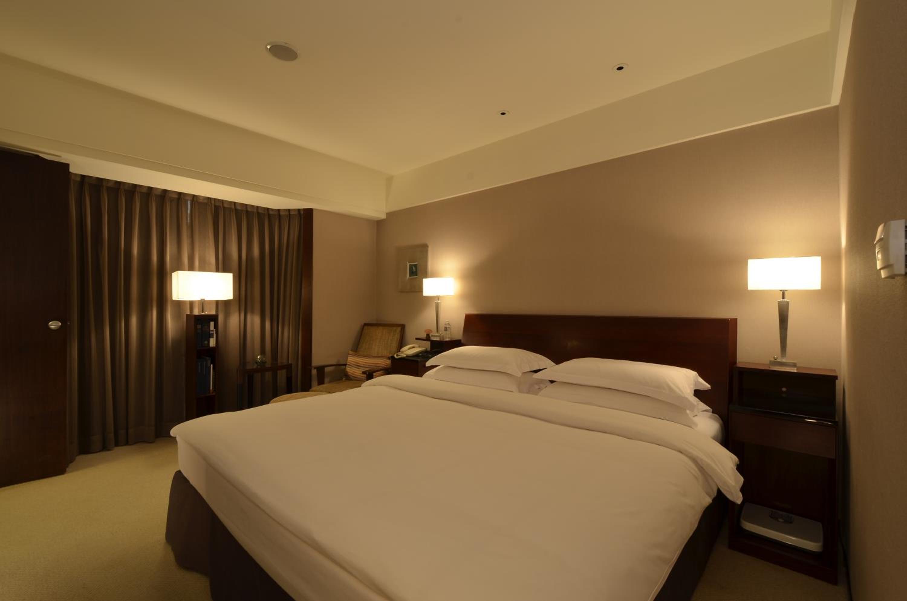 Suite thumbnail 6