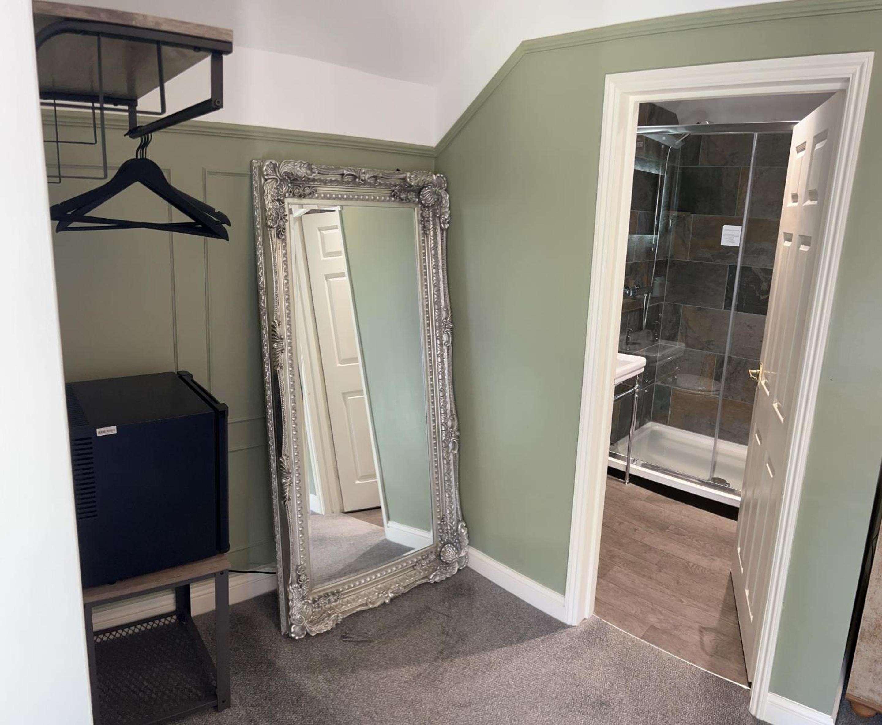 Superior King Room - Photo 3