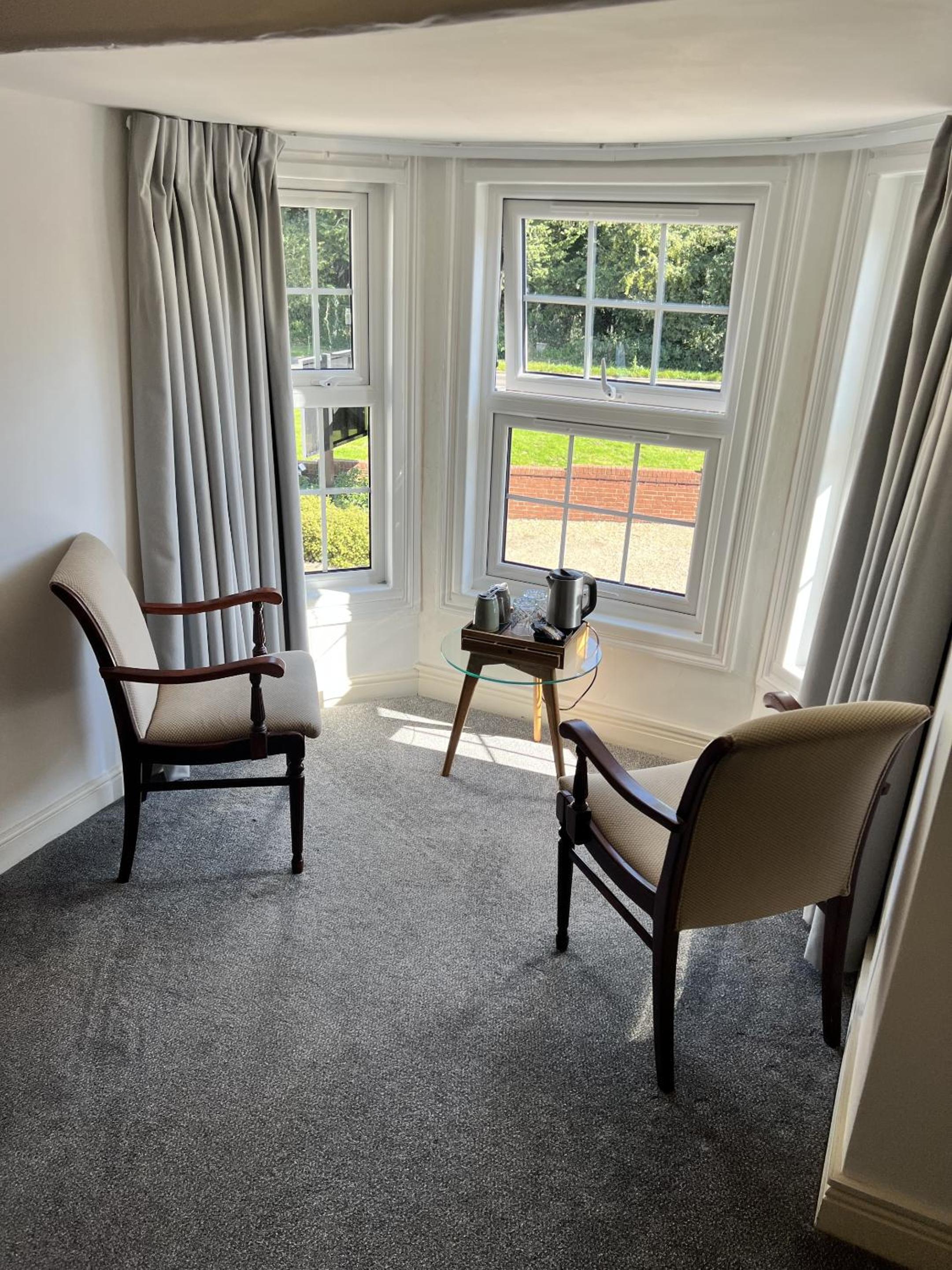 Superior King Room - Photo 6