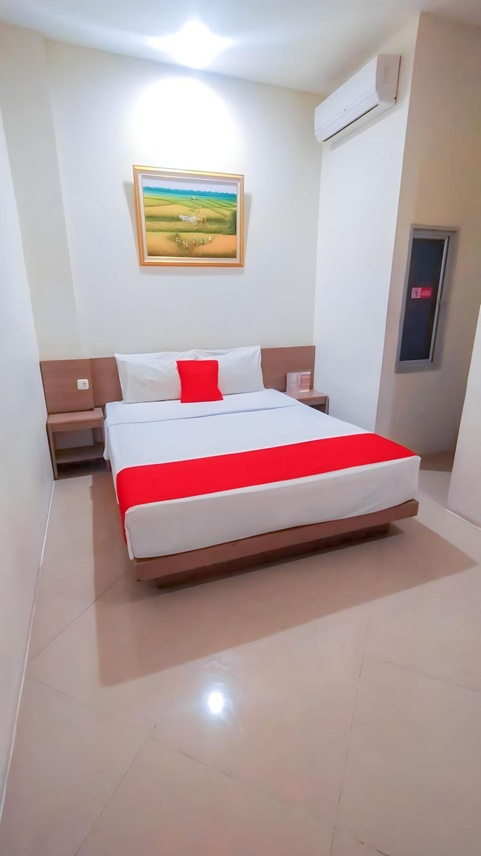 Deluxe Room - Photo 7