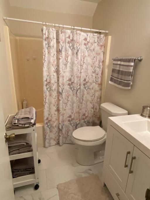 Three-Bedroom House photo 2