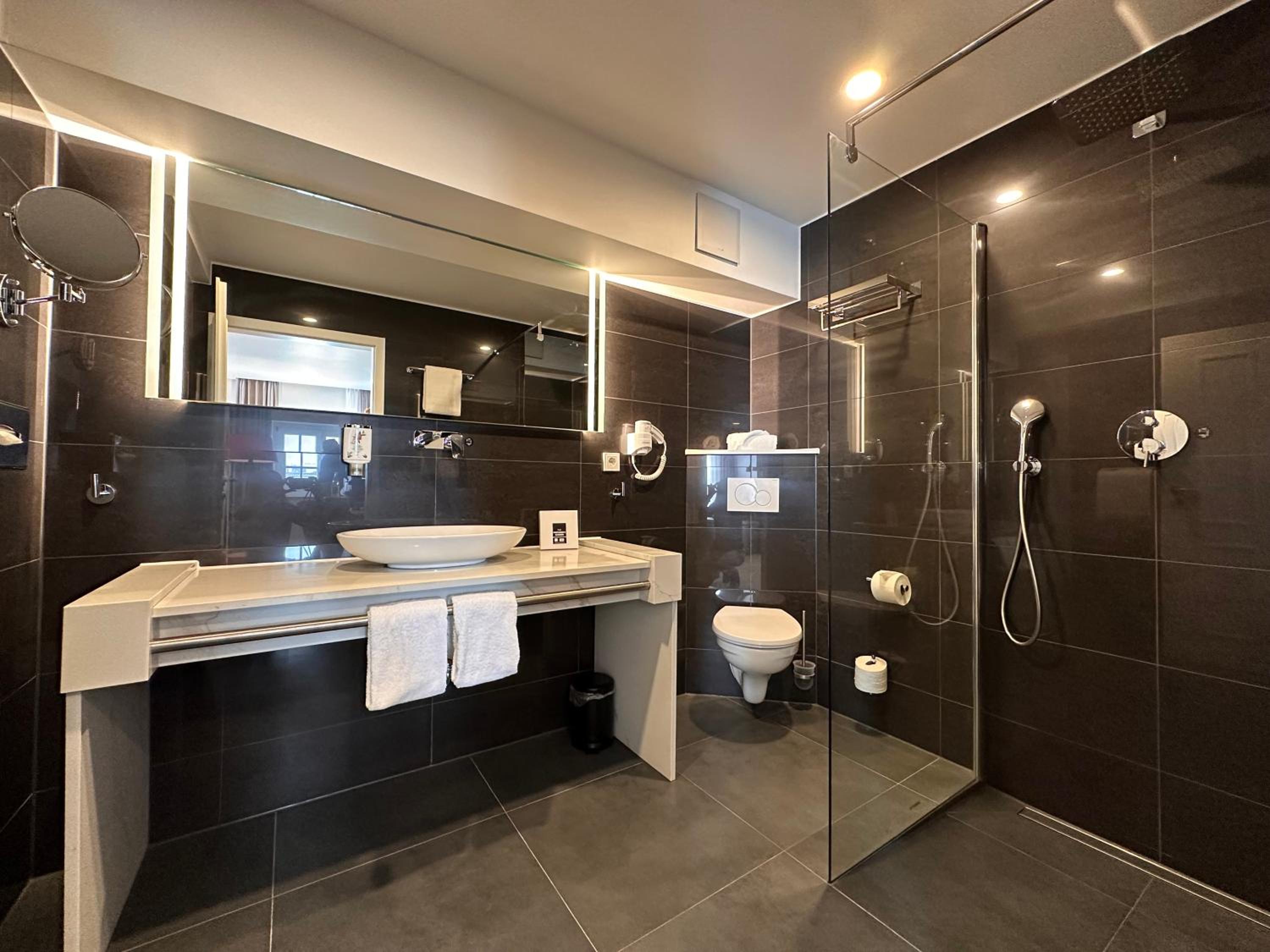 Junior Suite with River View - Photo 14