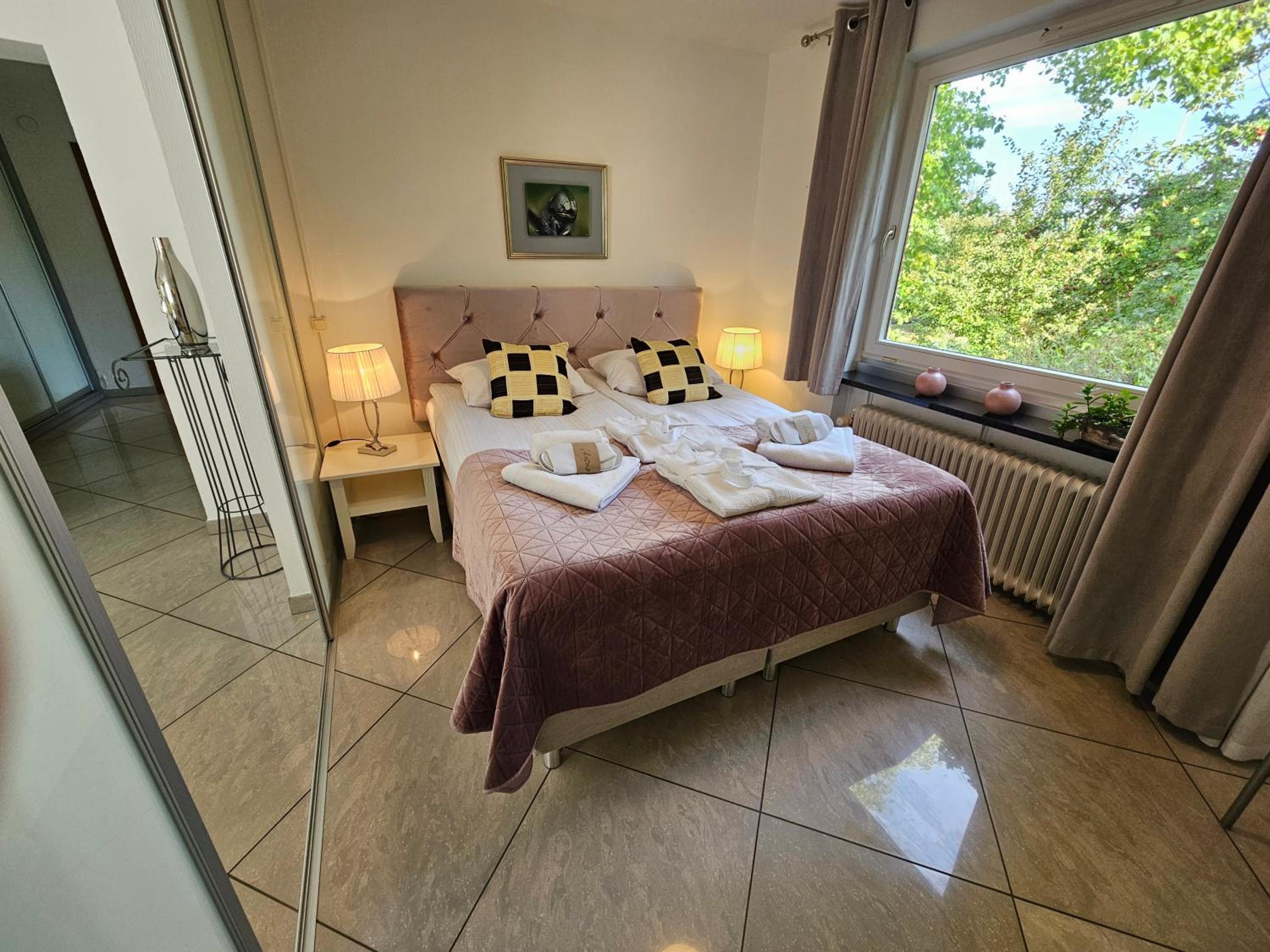 Deluxe Apartment