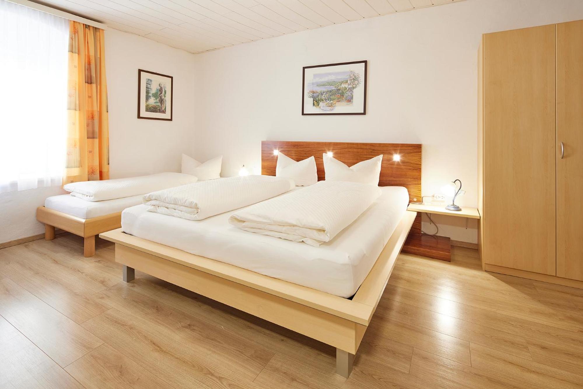 Triple Room with Bathroom photo 1