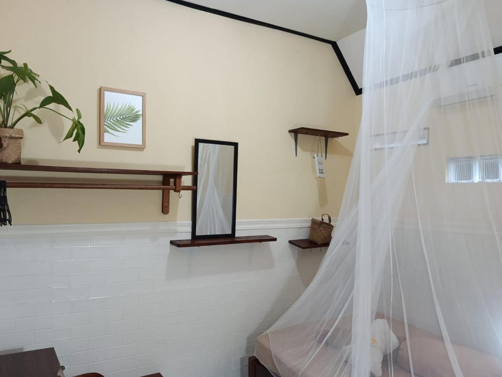 Standard Double Room with Shared Bathroom photo 3