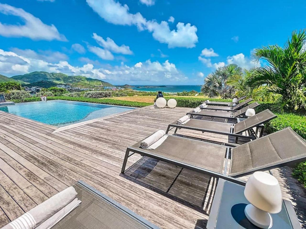 Villa with Sea View photo 3