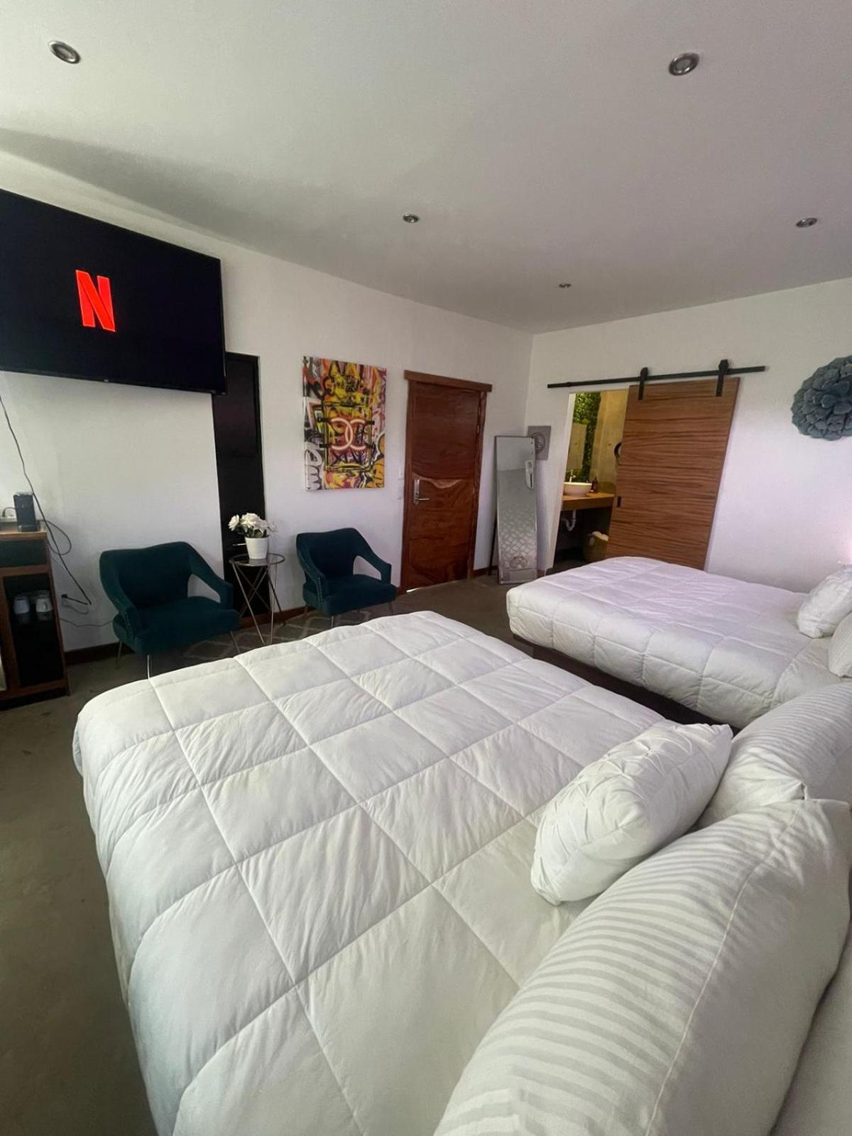 Double Room with Balcony - Photo 5