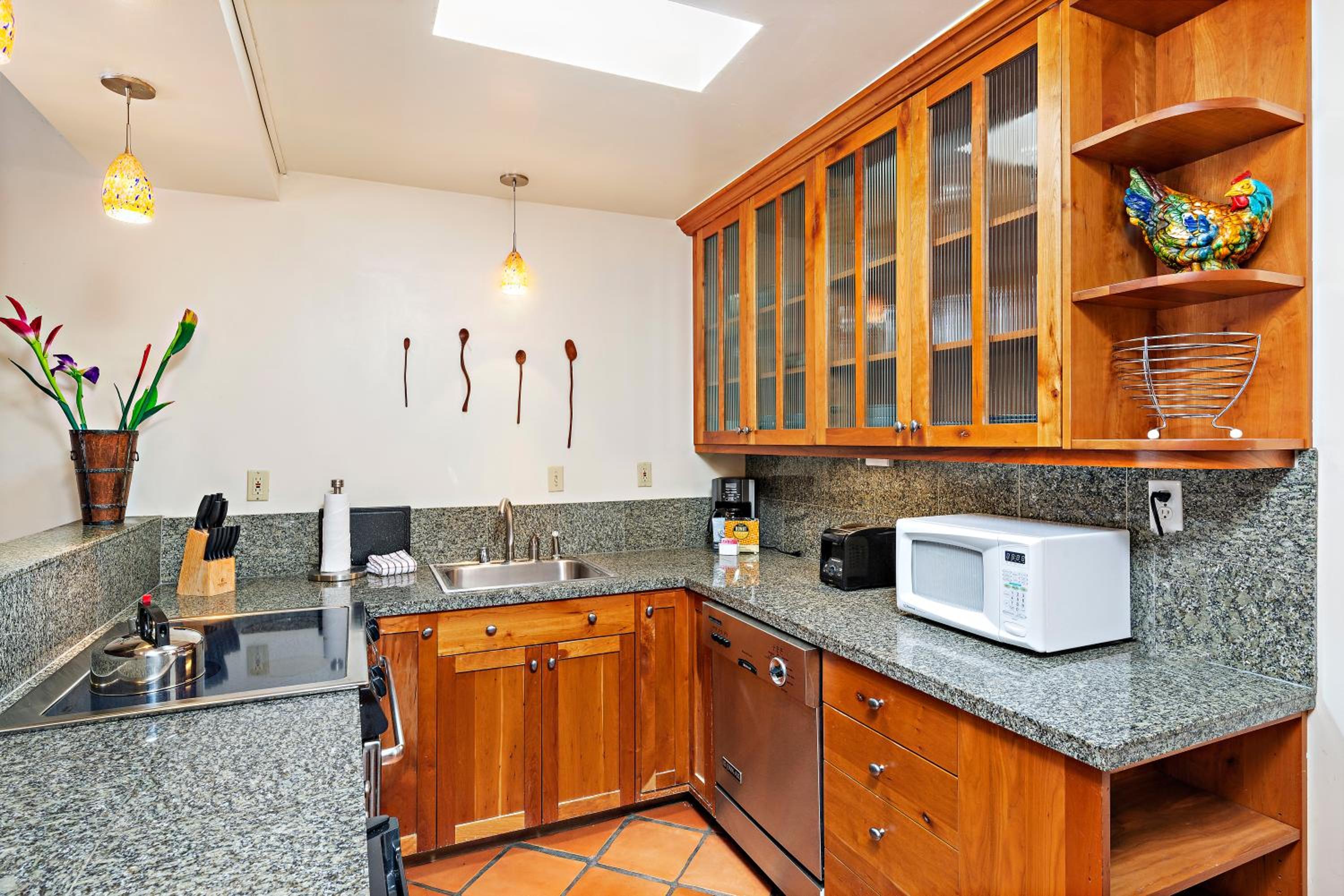 1 Bedroom Condominium  - Photo 20