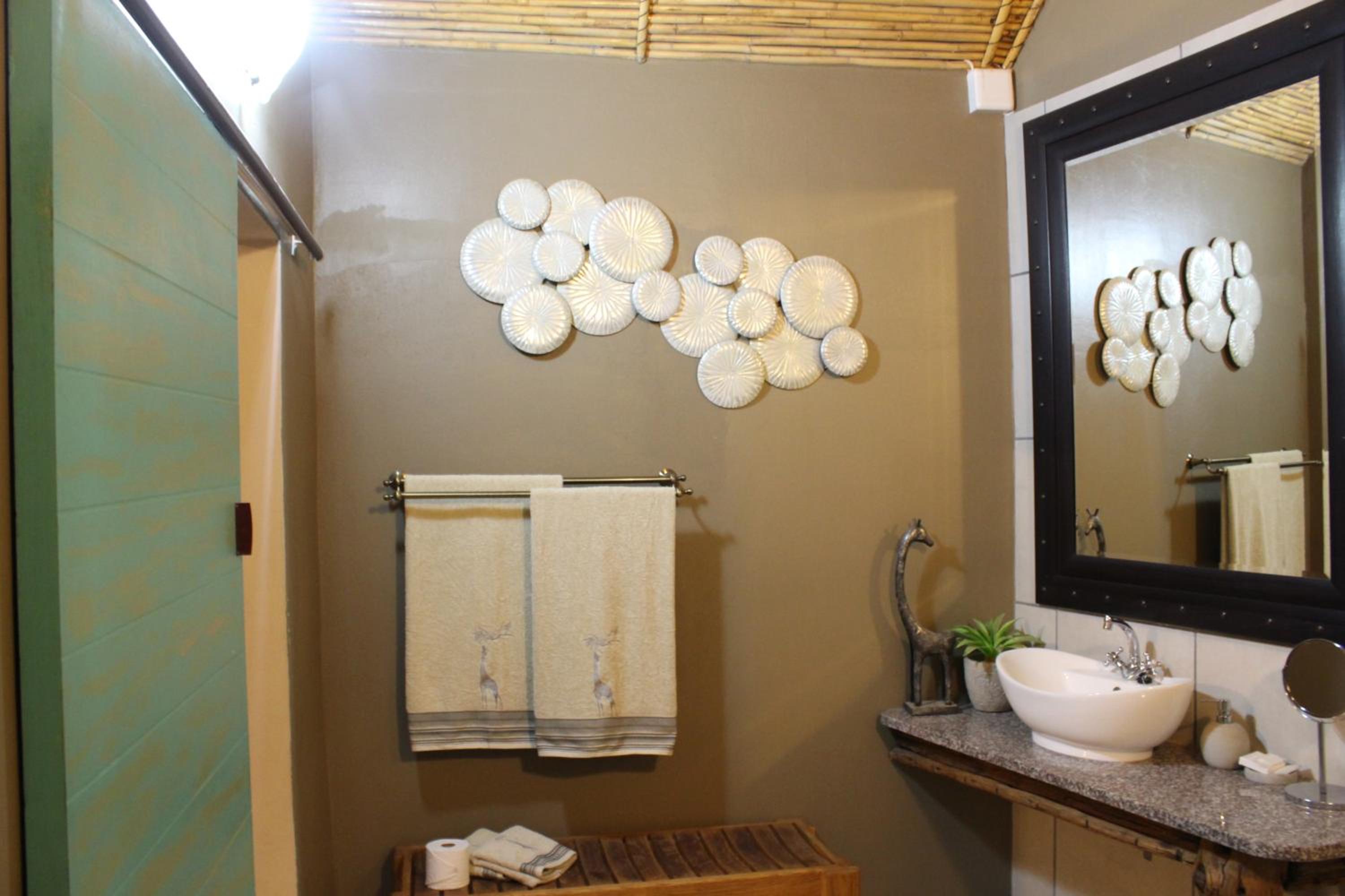 Family Room - Photo 4