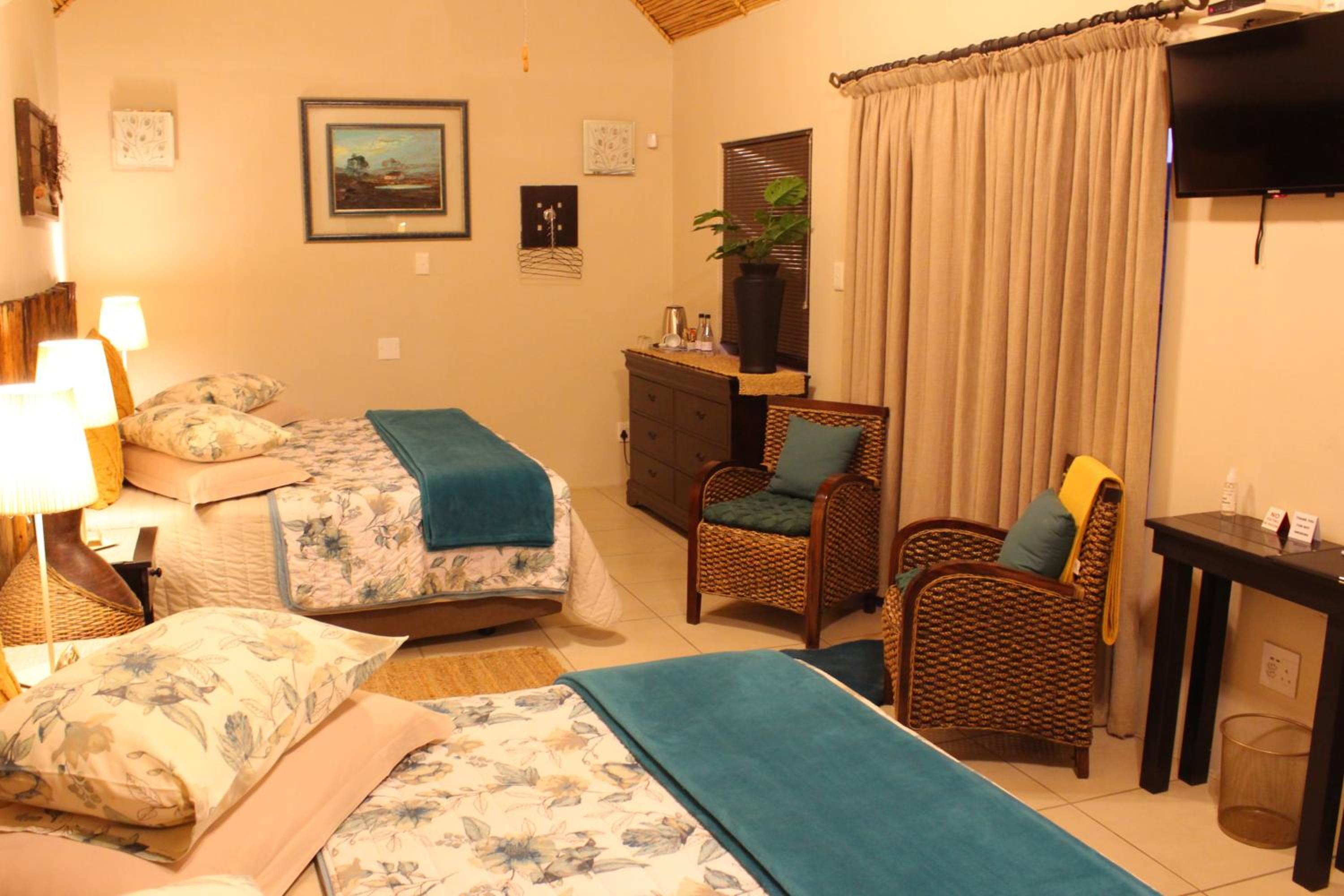 Family Room - Photo 3
