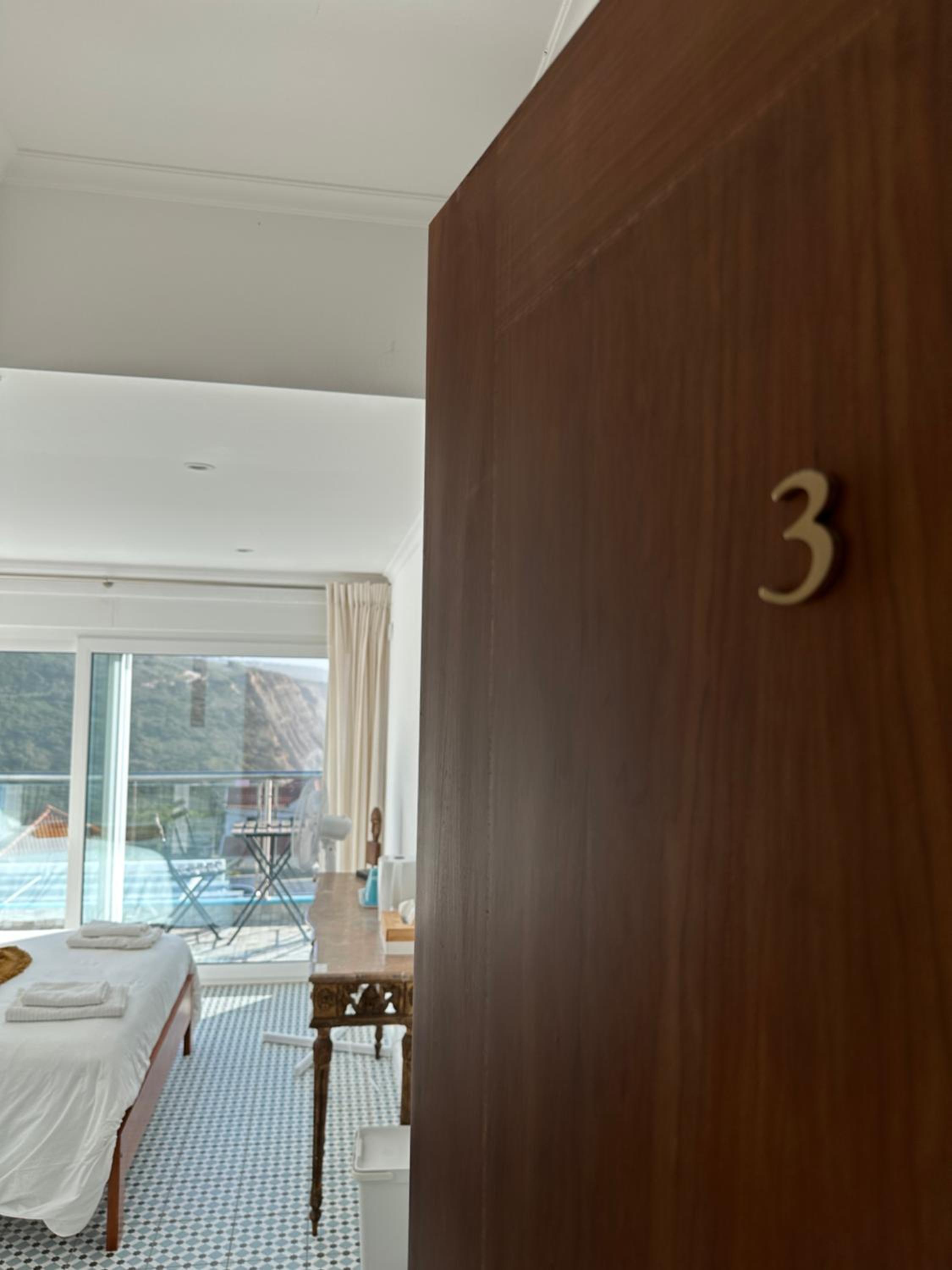 Double Room with Balcony and Sea View - Photo 1