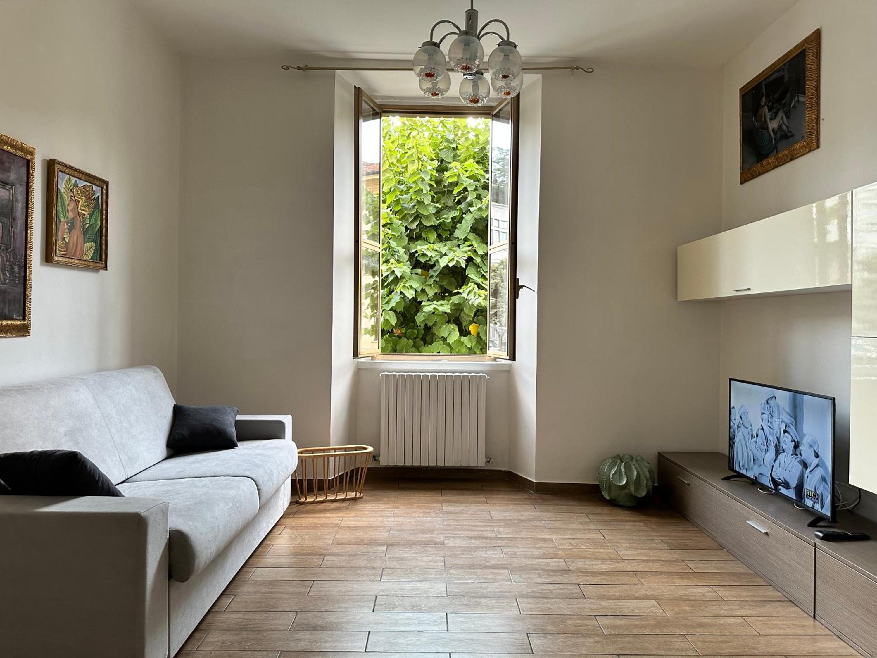 One-Bedroom Apartment