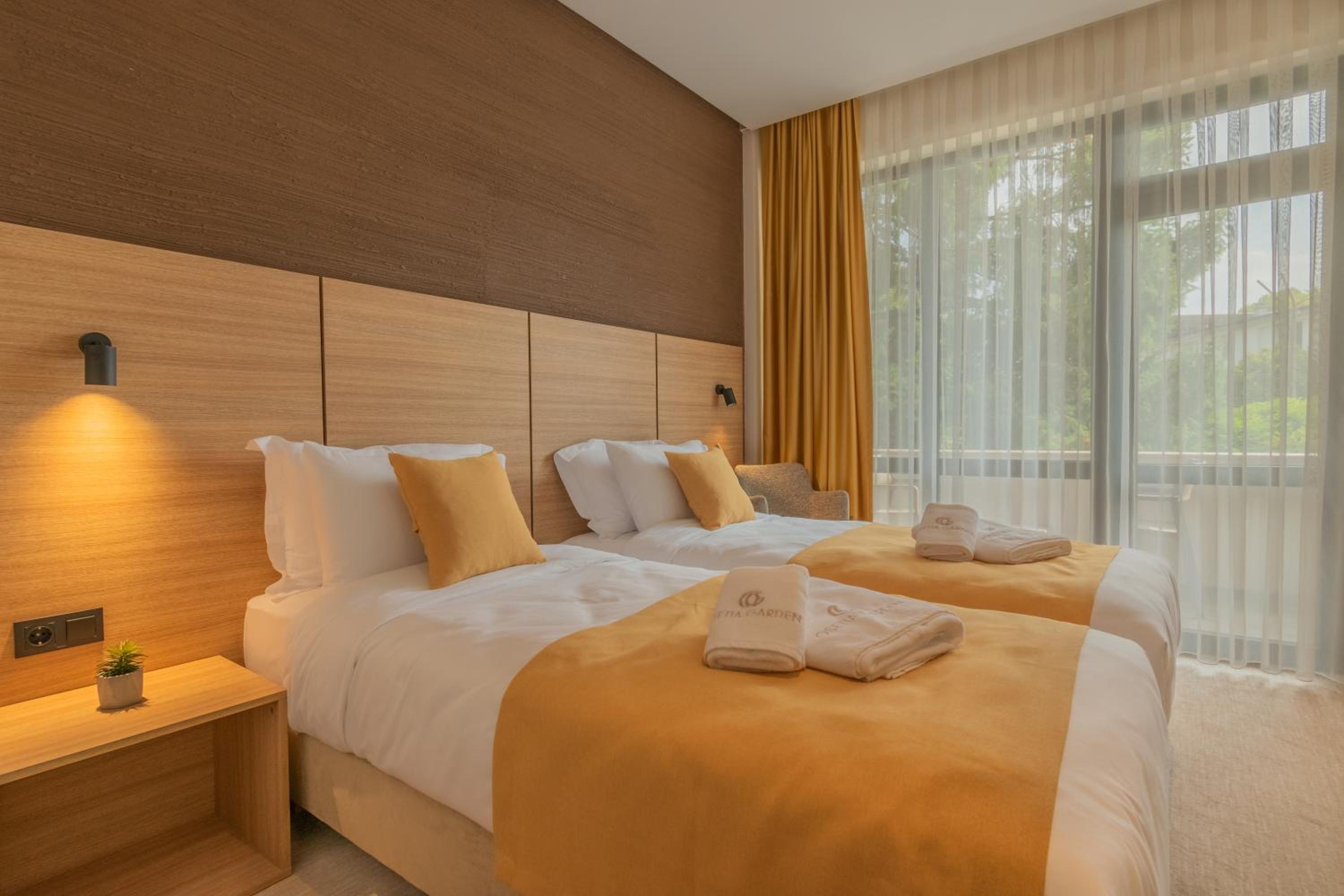 Single Room with Terrace