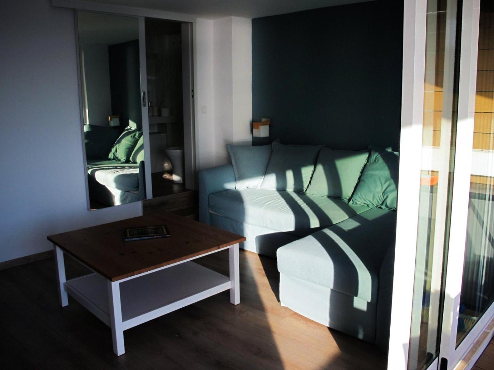 One-Bedroom Apartment