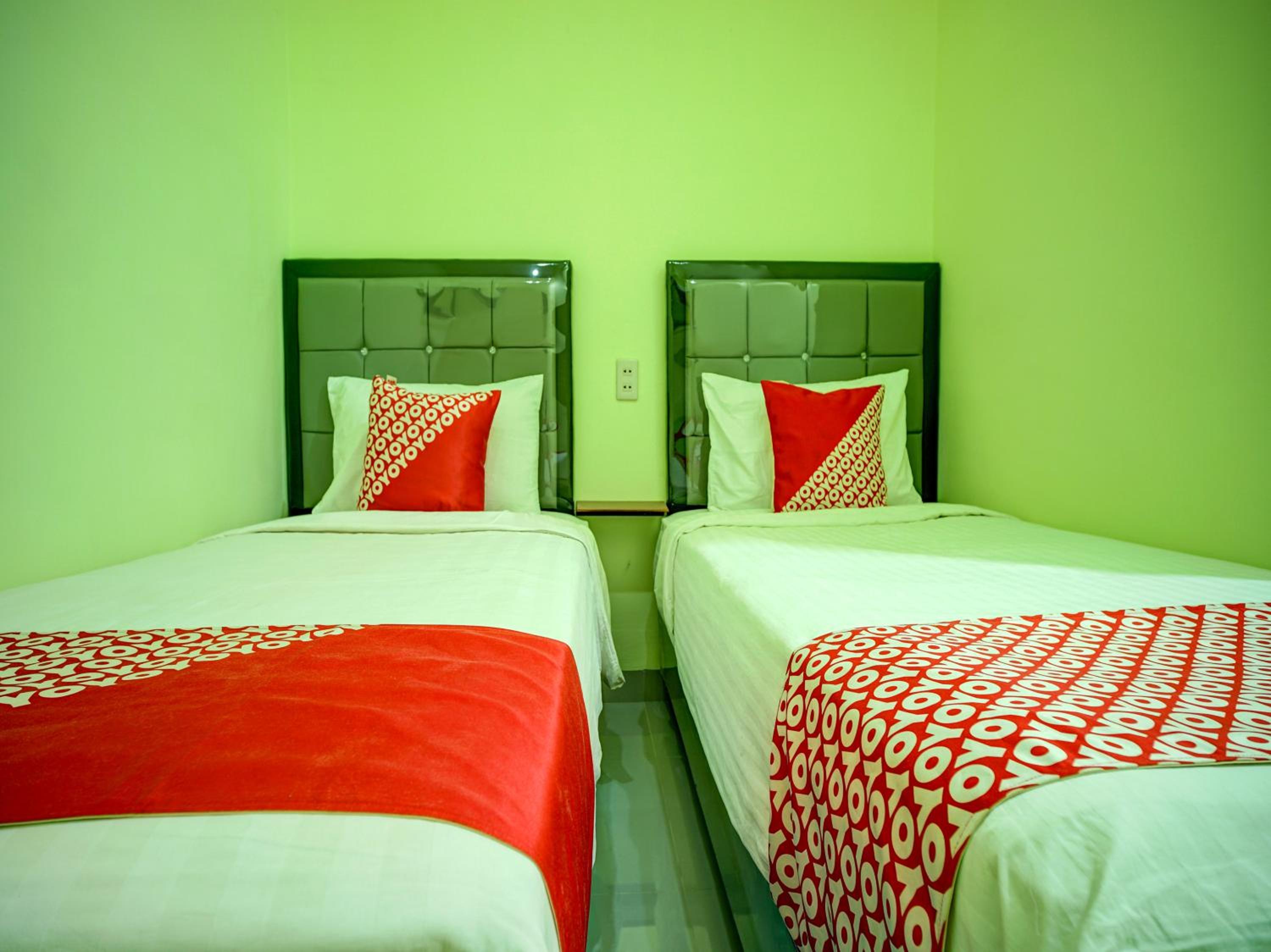 Delxue Twin Room photo 2