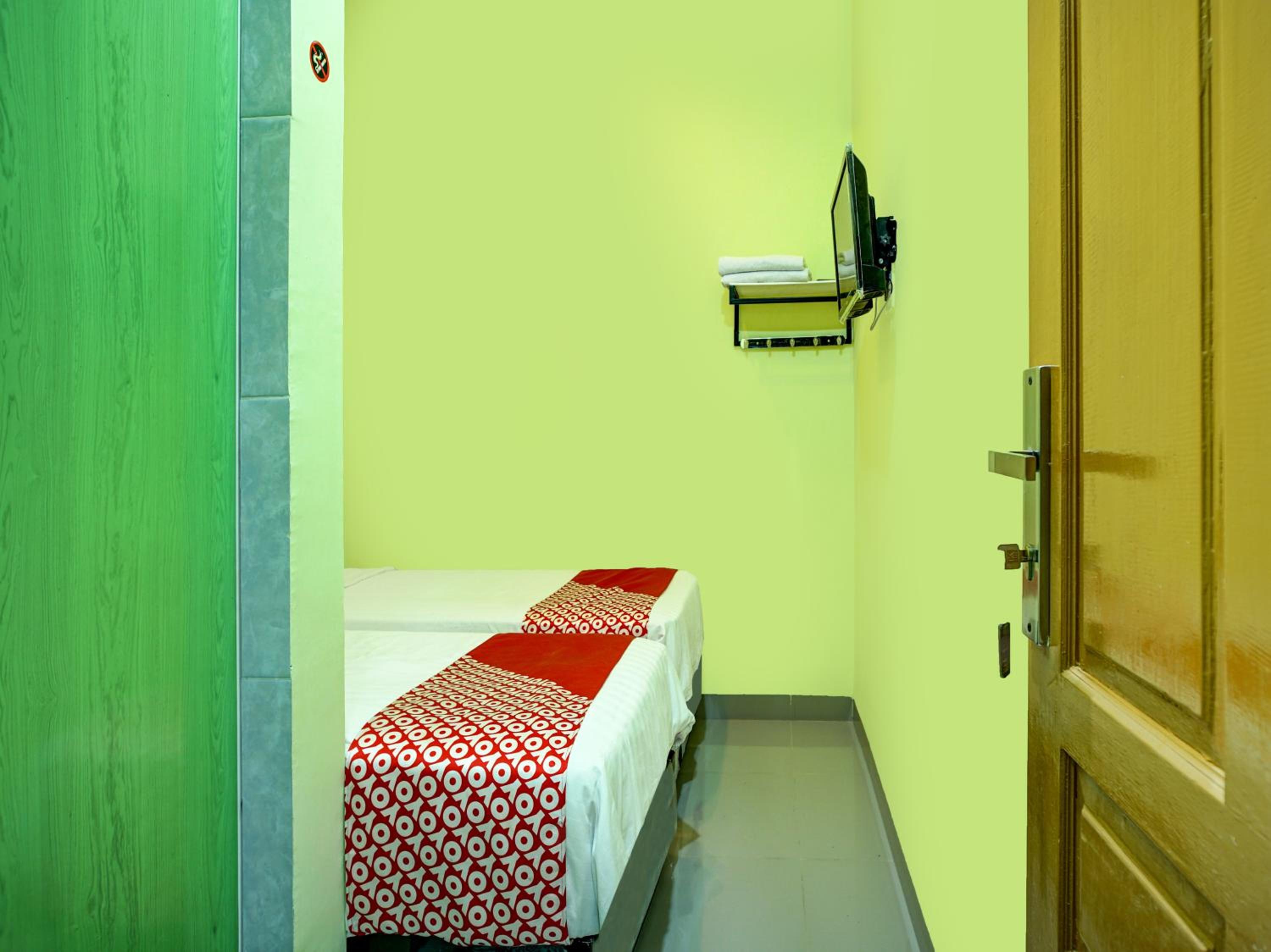 Standard Twin Room photo 3