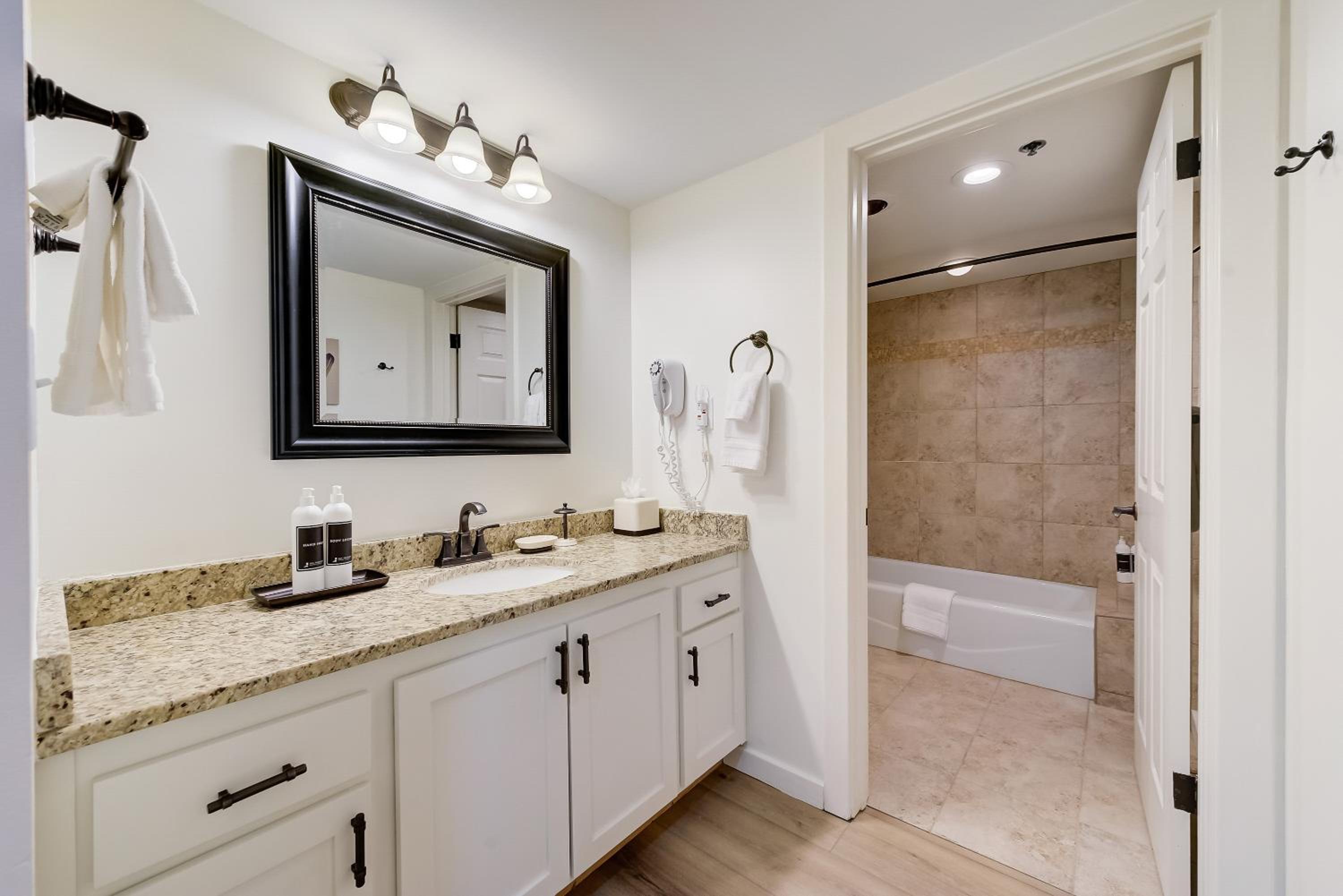 2 Bedroom Condominium  - Photo 7