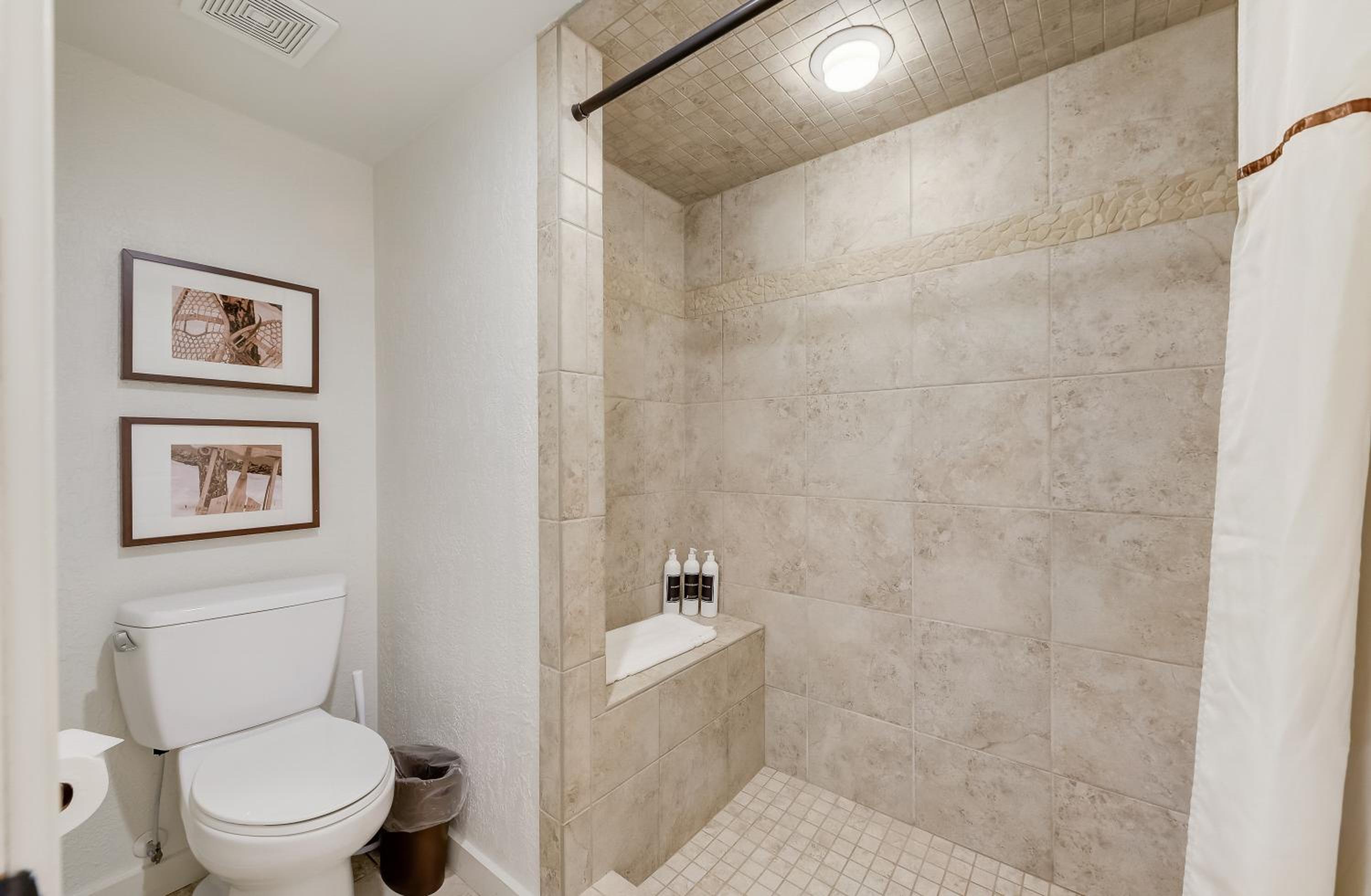 2 Bedroom Condominium  - Photo 9