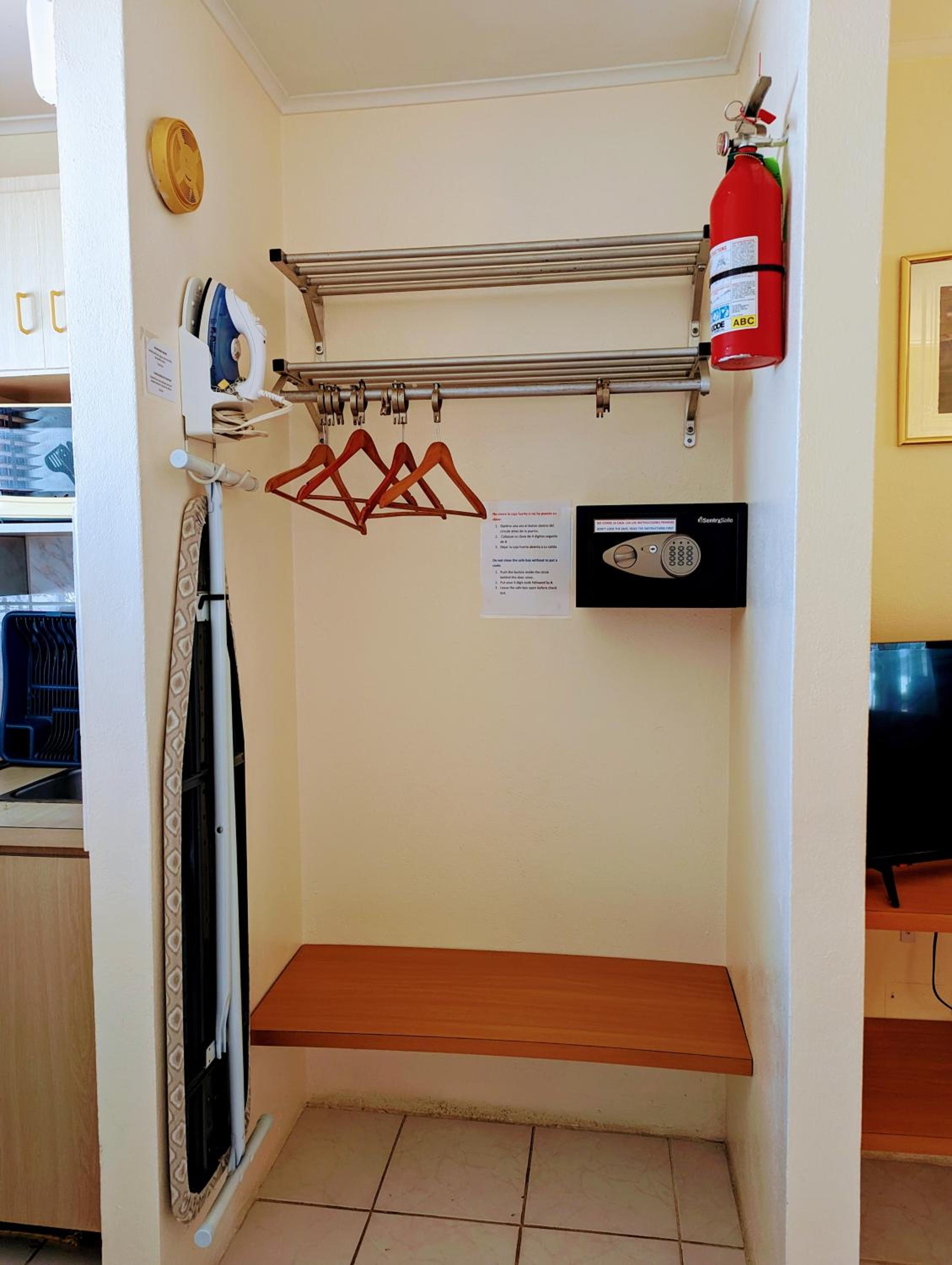 Small Economy Studio 2 Double Beds photo 2