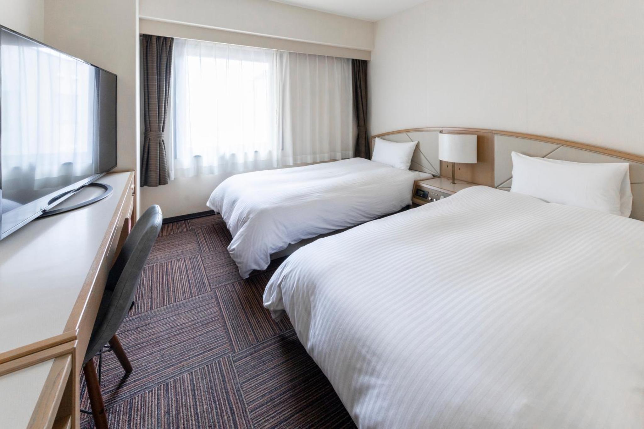 Deluxe Twin Room - Non-Smoking photo 1