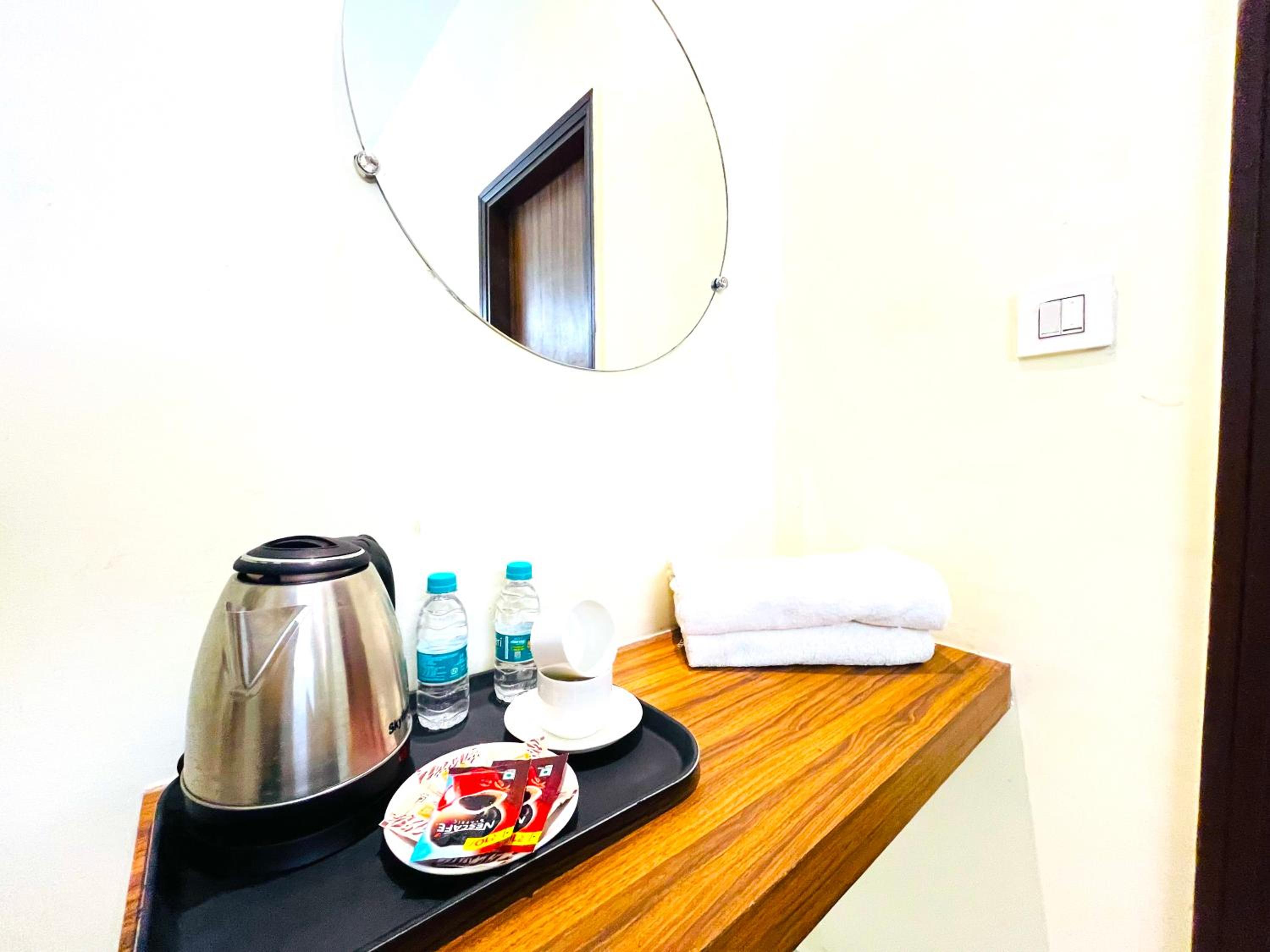 Deluxe Room - Photo 11