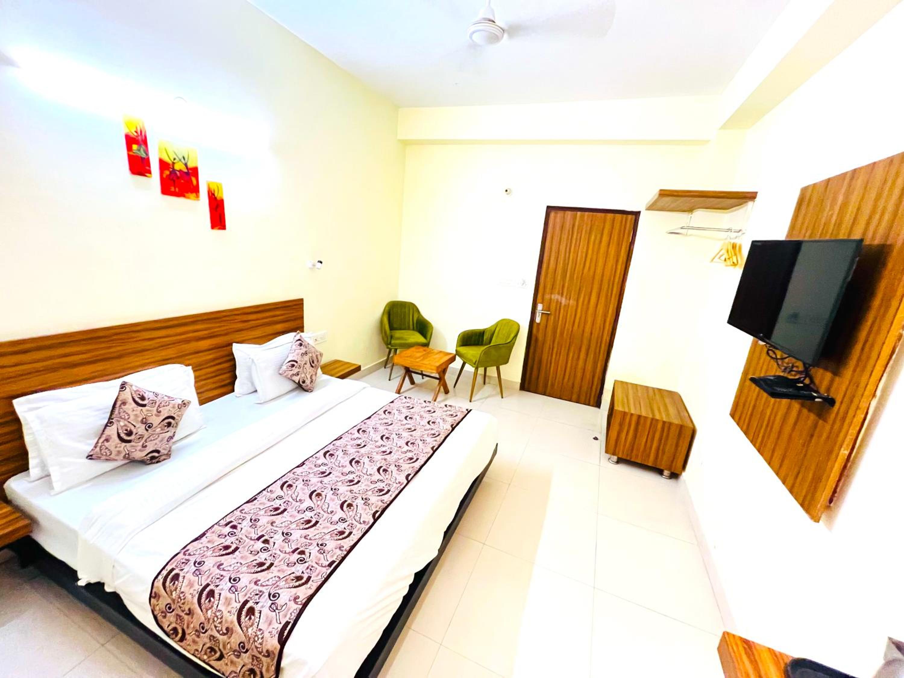Deluxe Room - Photo 8