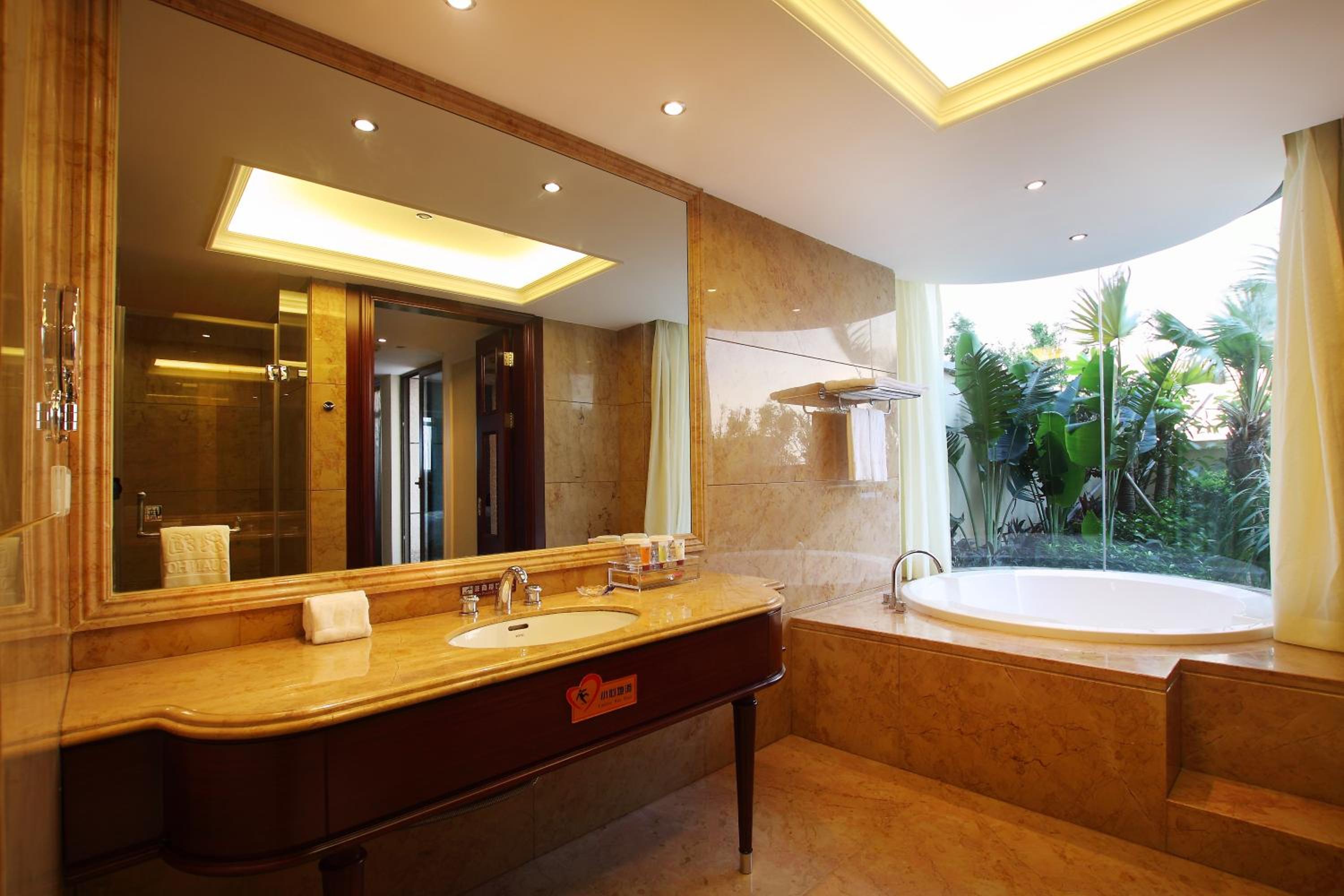 Business Queen Room photo 2