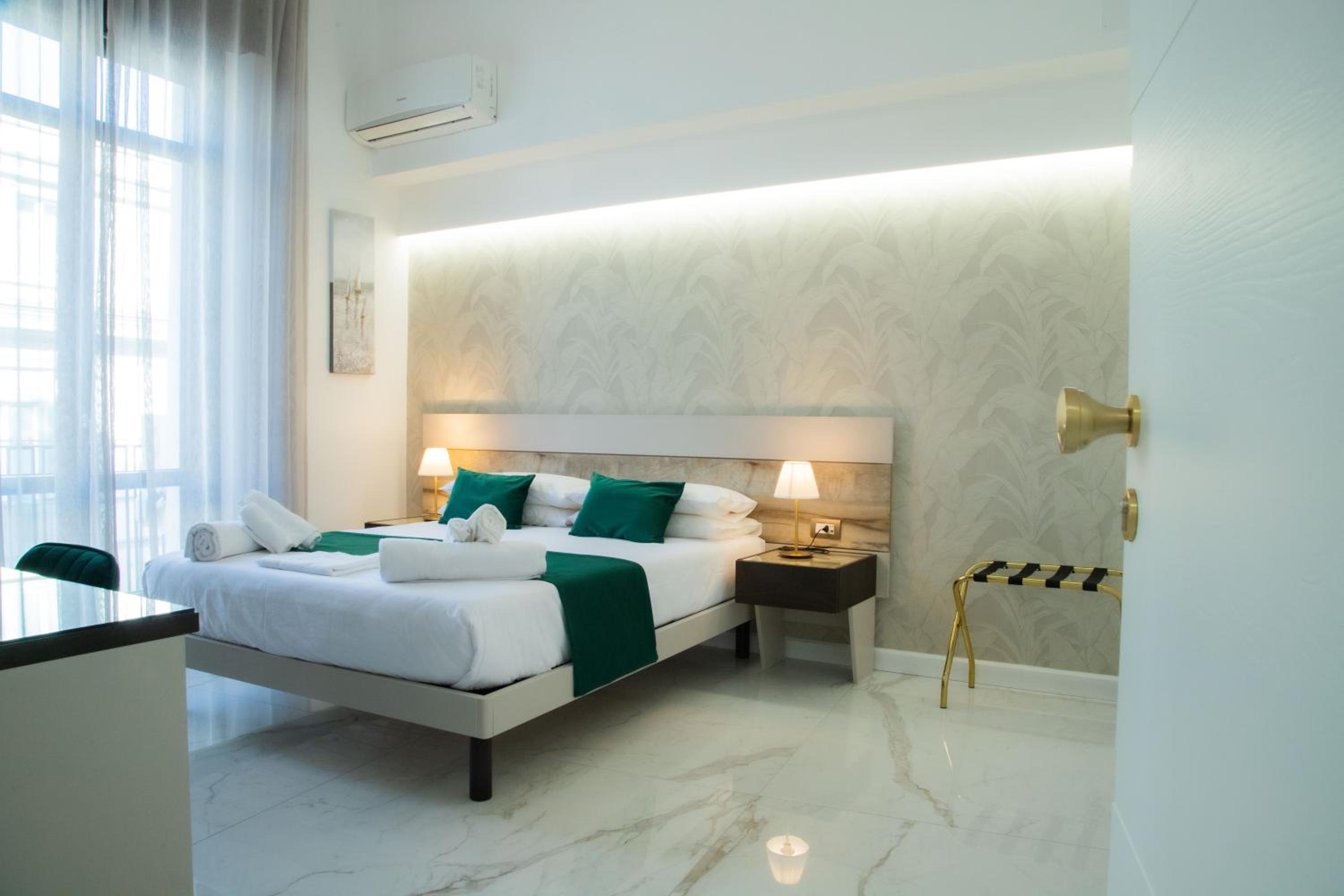 Deluxe Double Room with Balcony