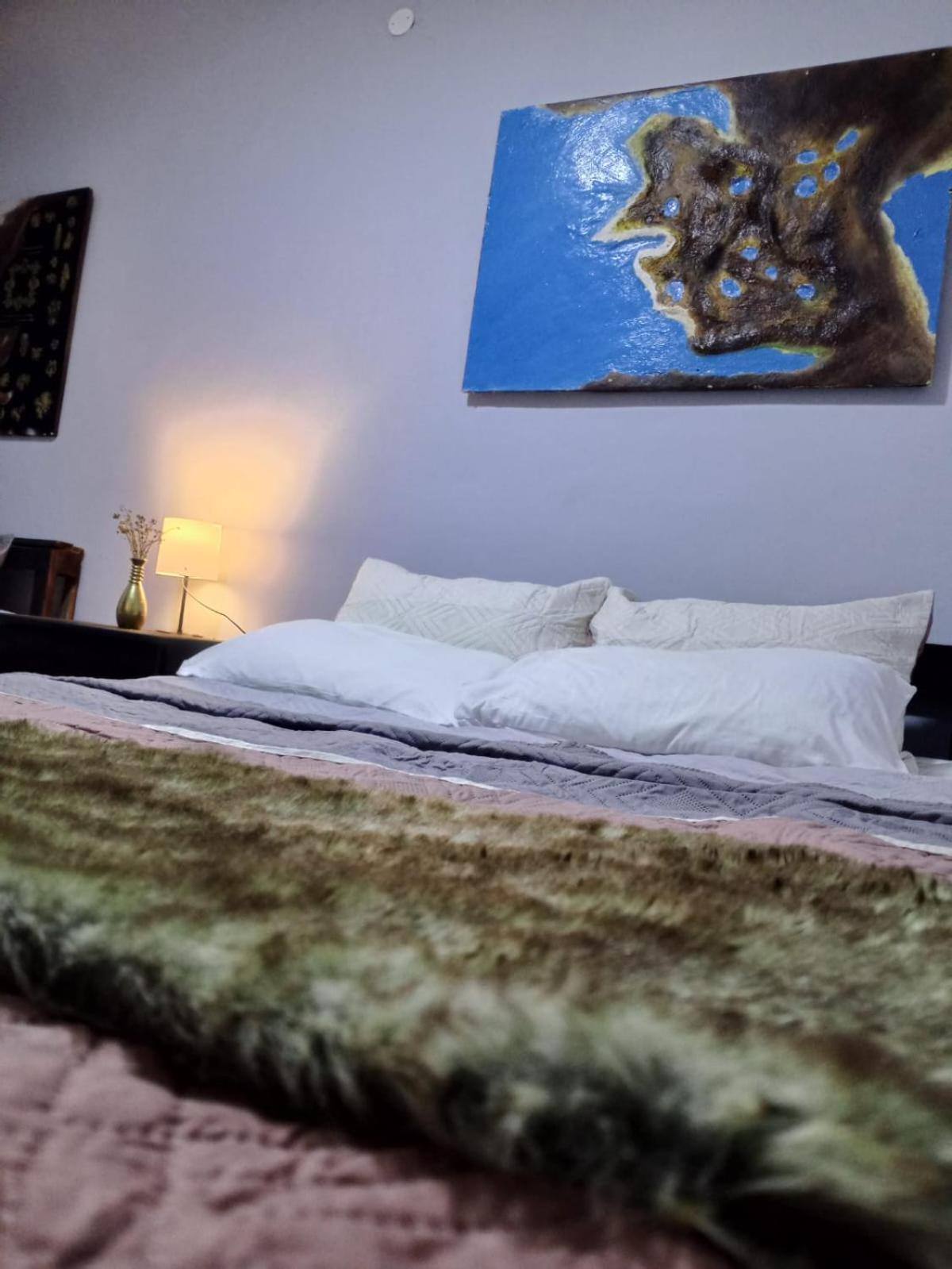 Standard Twin Room with Shared Bathroom photo 3