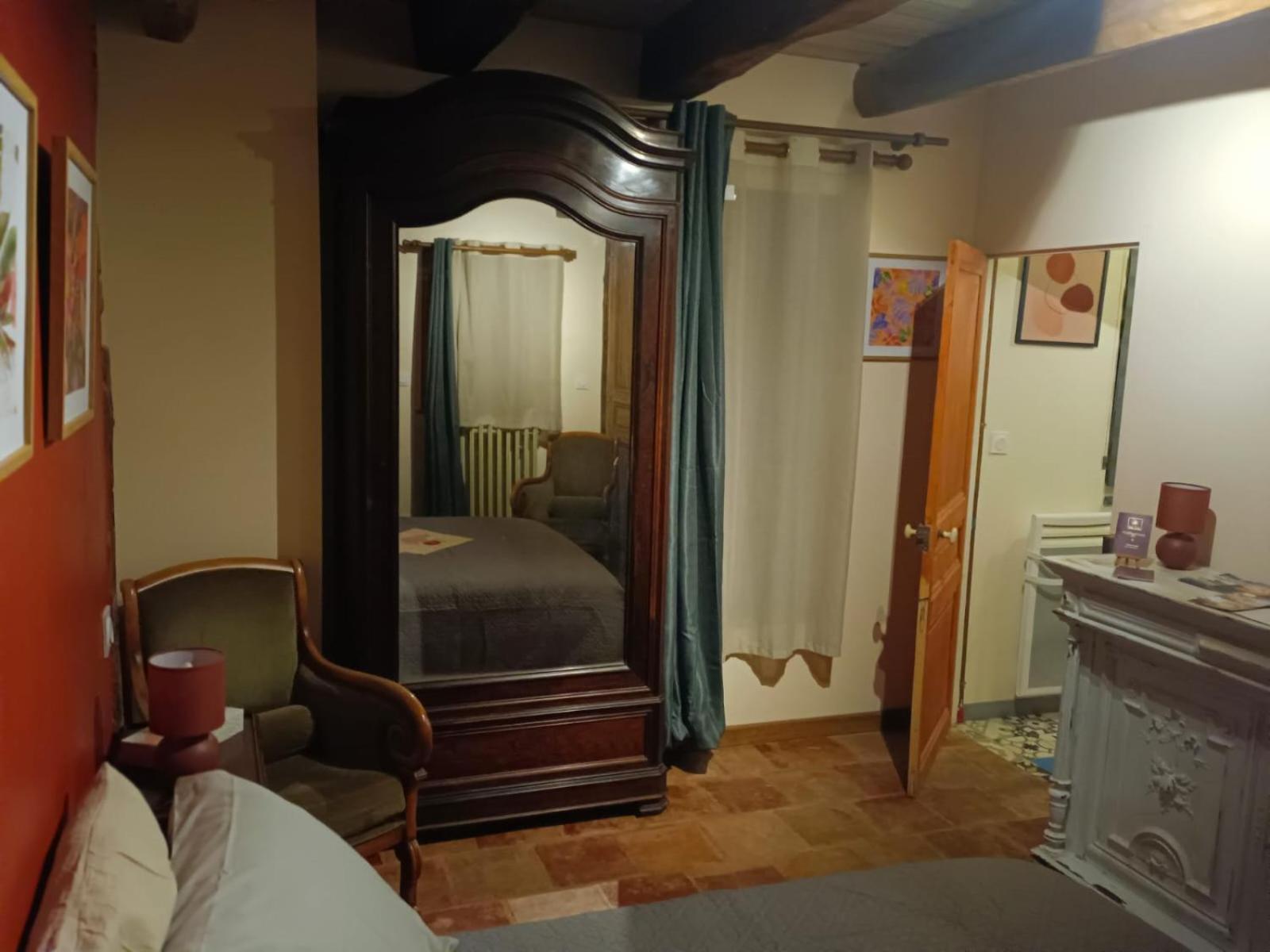 Double Room with Garden View - Photo 28