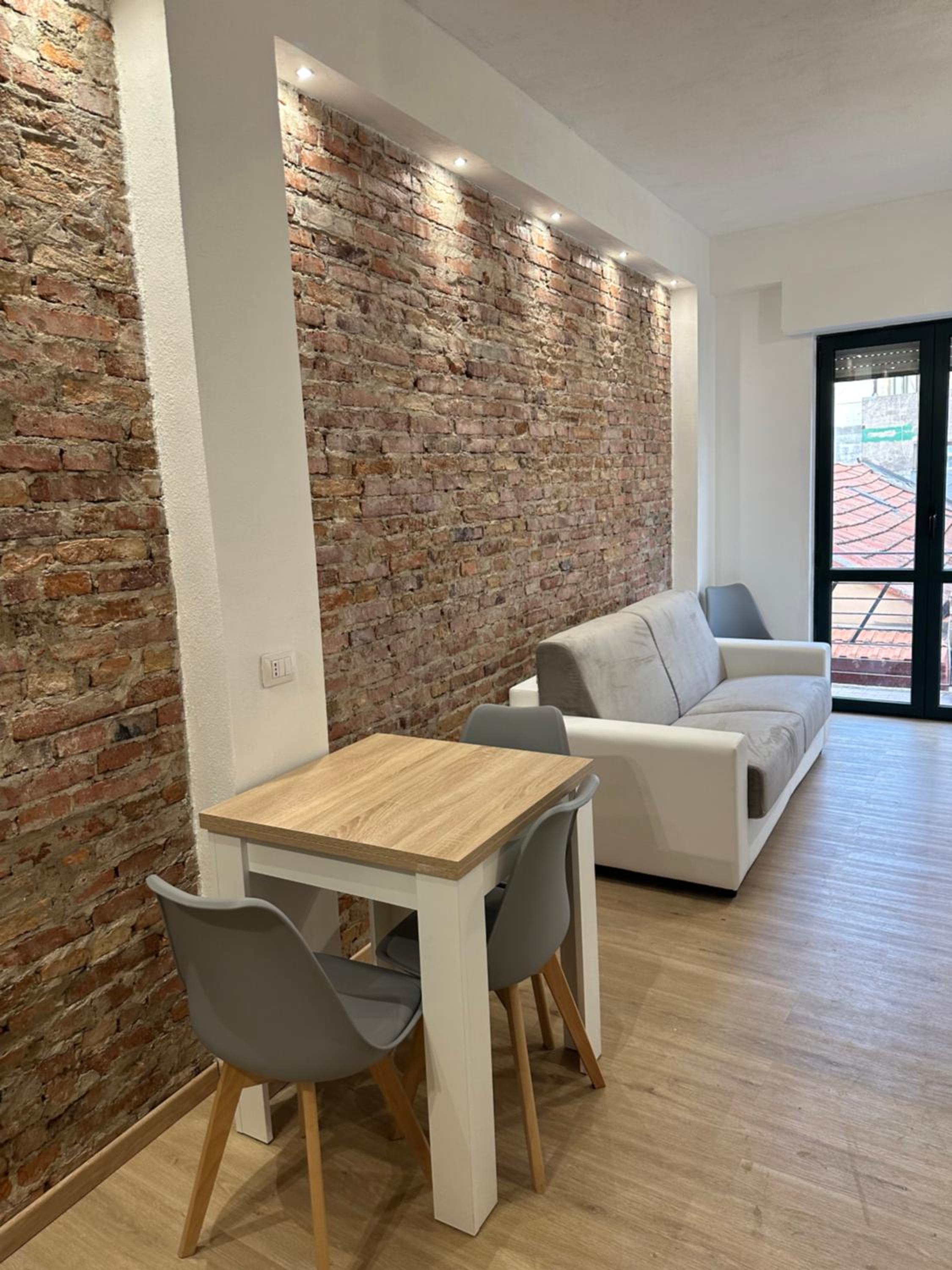 One-Bedroom Apartment with Balcony and City View photo 3