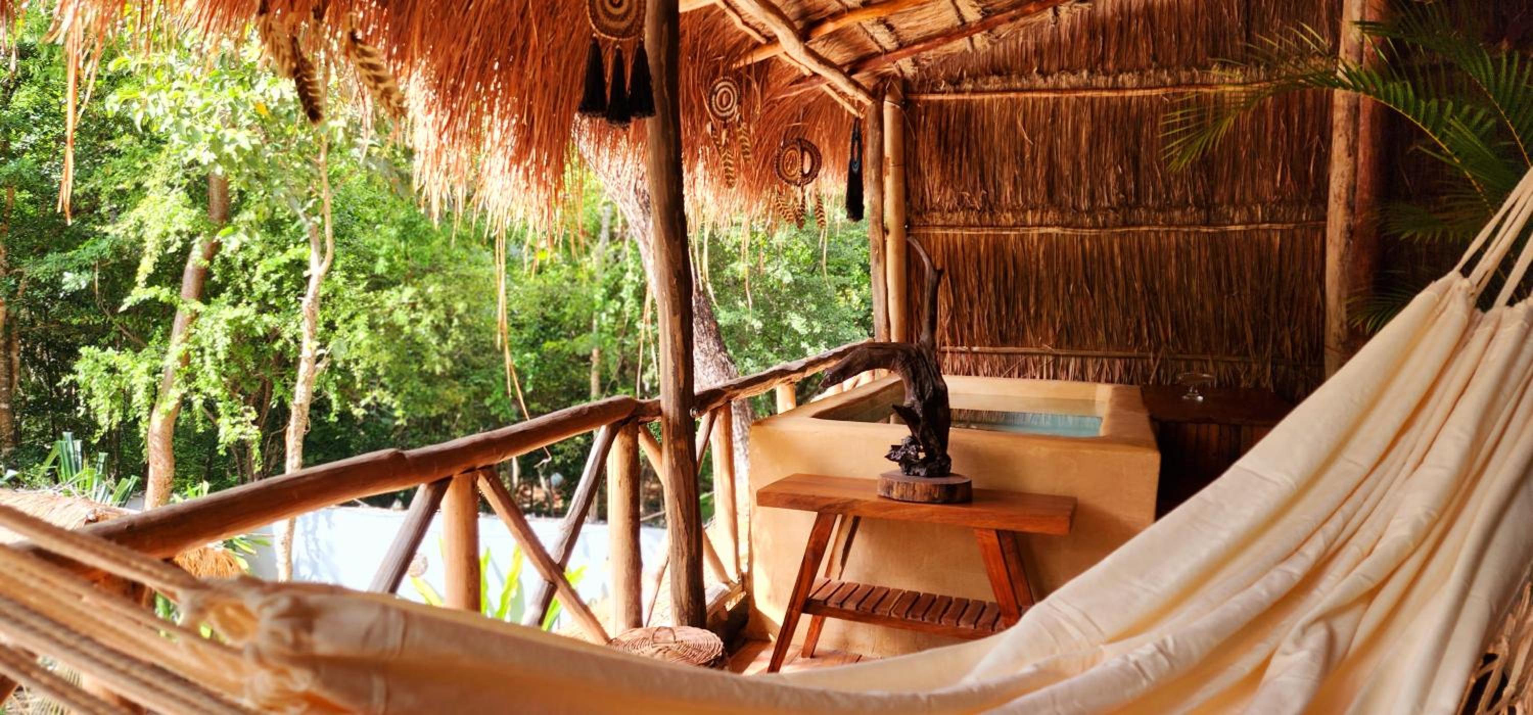 Suite with Private Pool - Photo 11