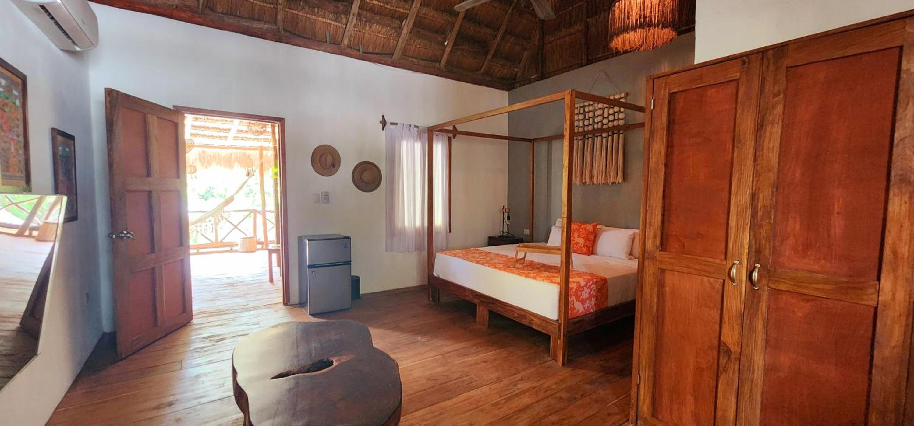 Suite with Private Pool - Photo 7