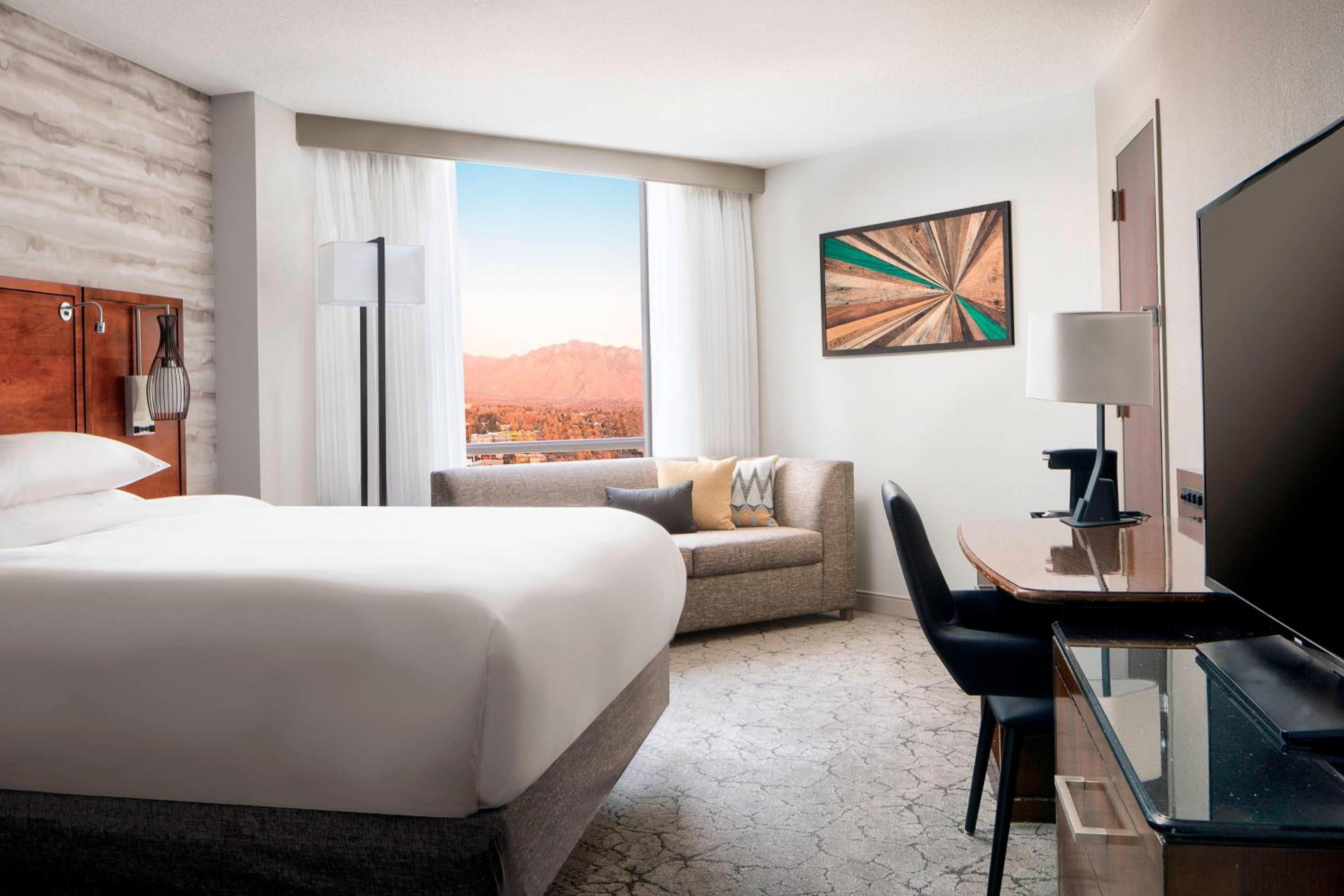 King Room - Pool View