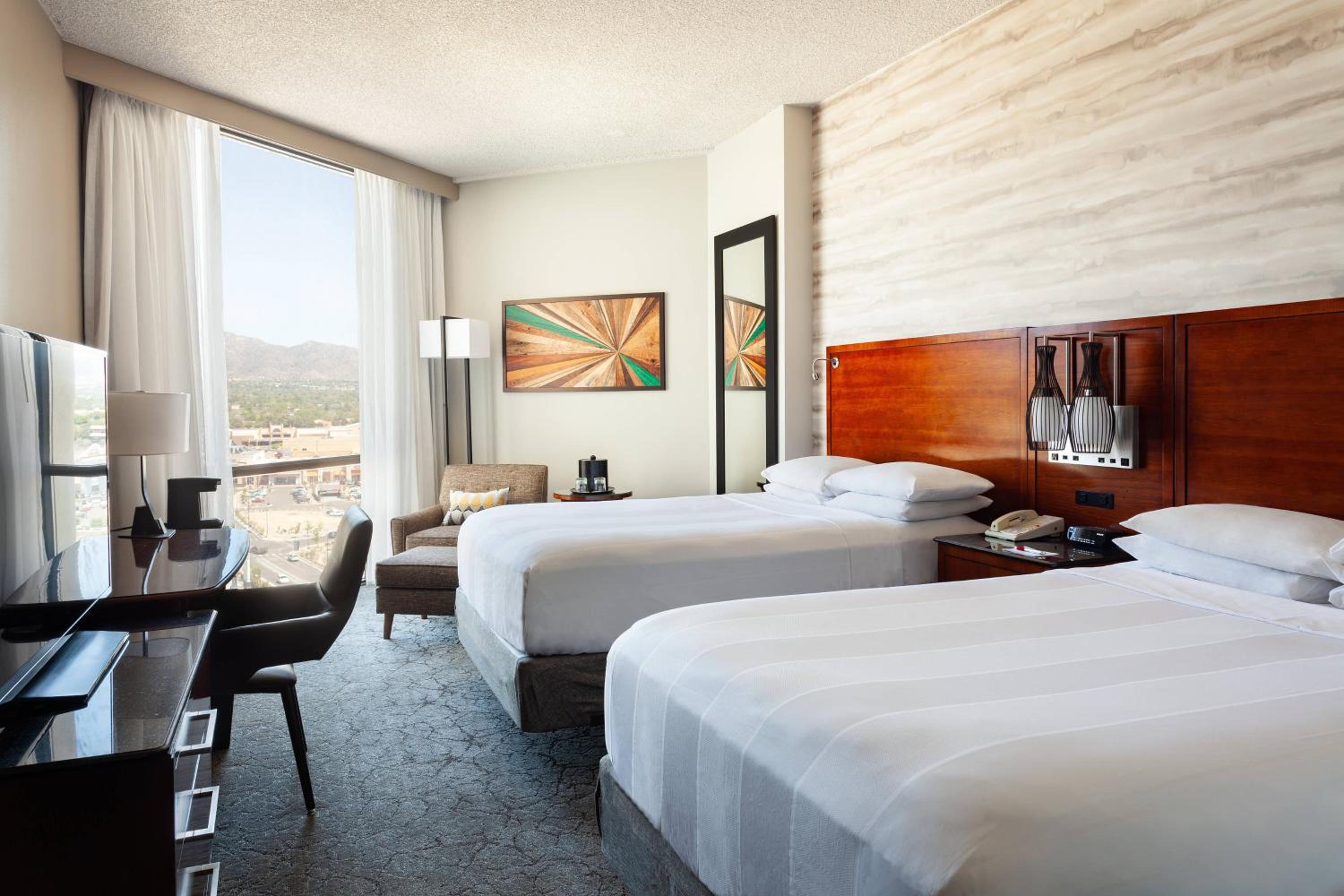Concierge Level Double Room with Two Double Beds - Photo 8