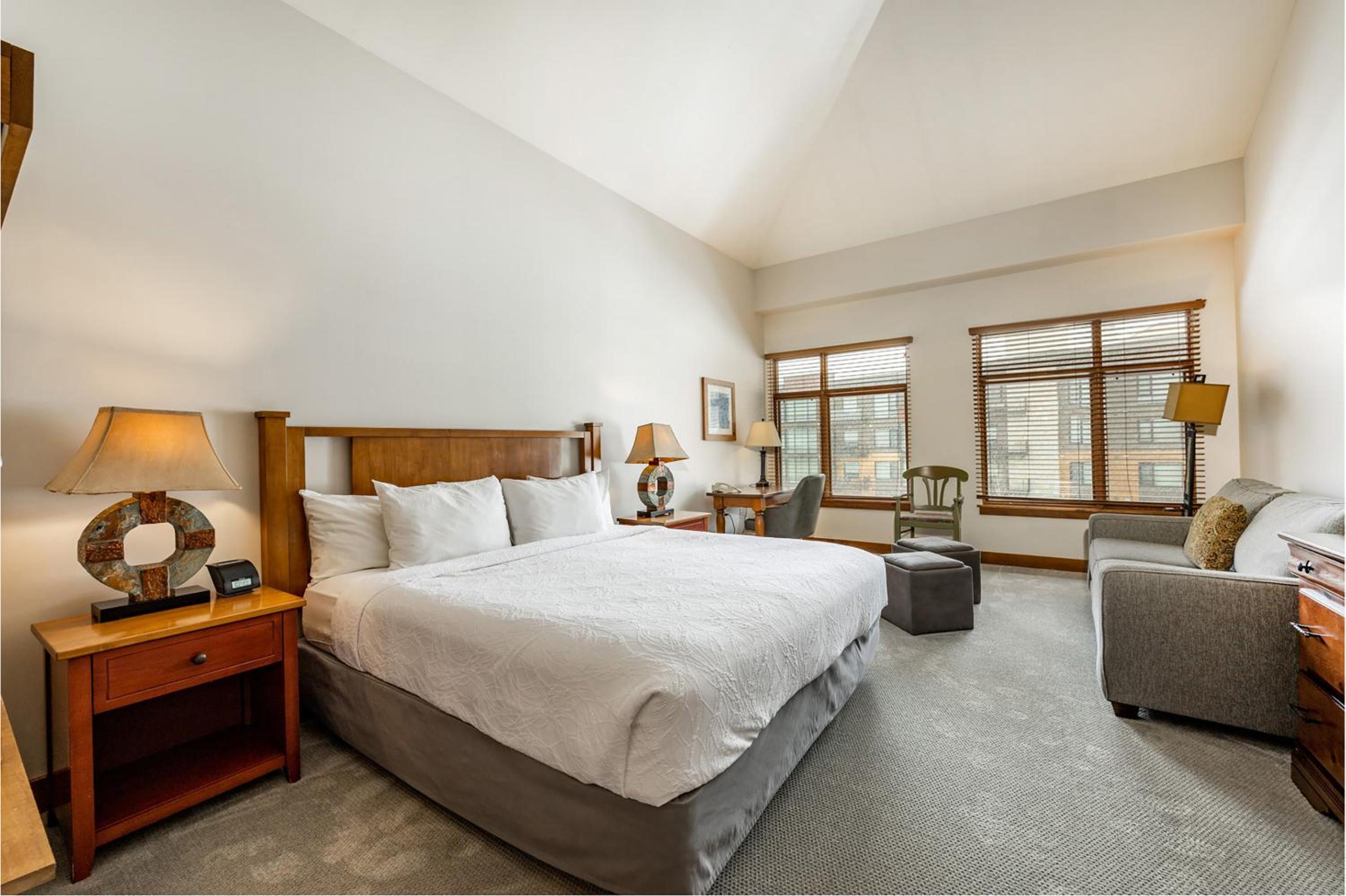 2 Bedroom Condominium  - Photo 16