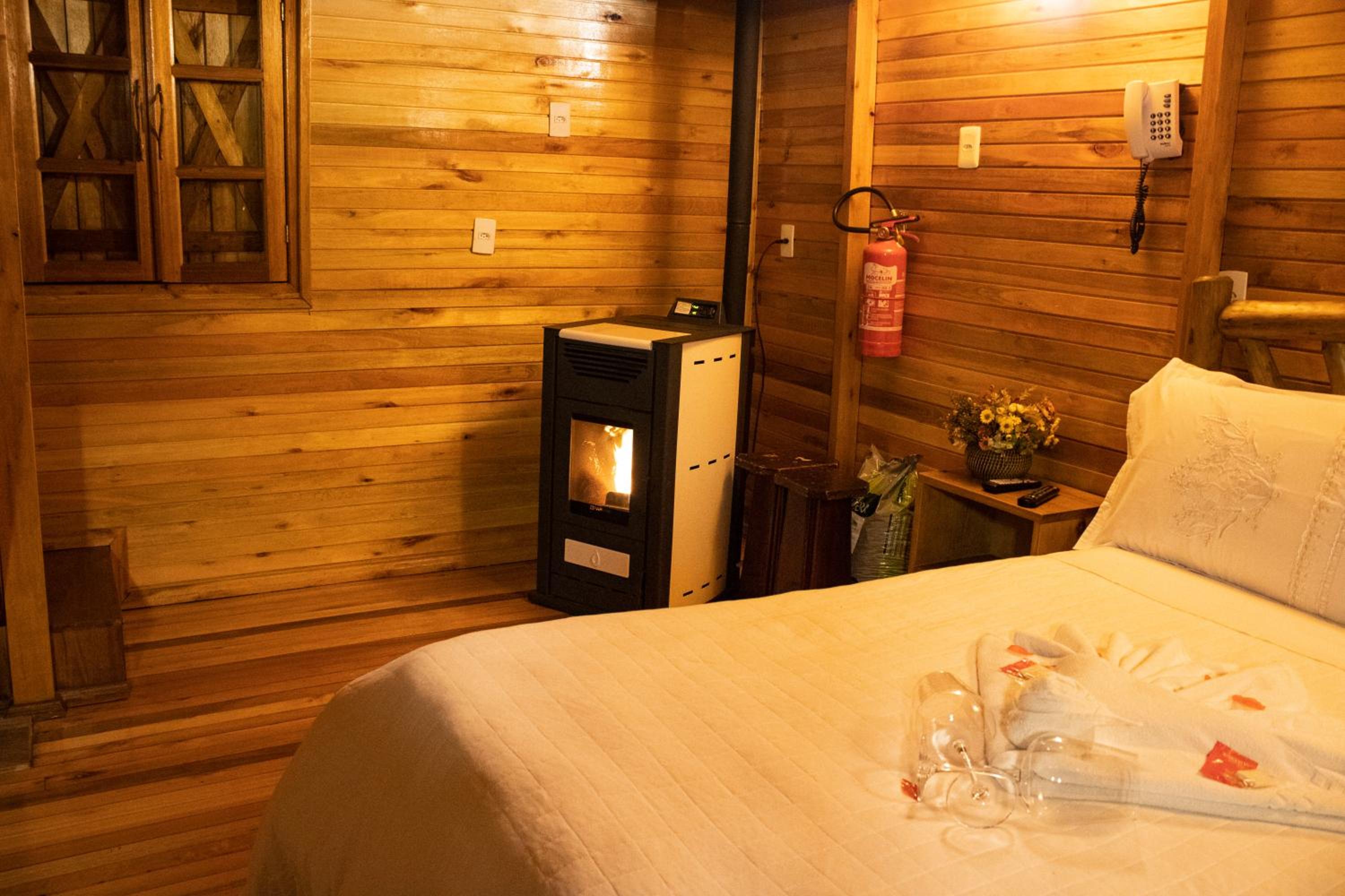 Family Room - Photo 6