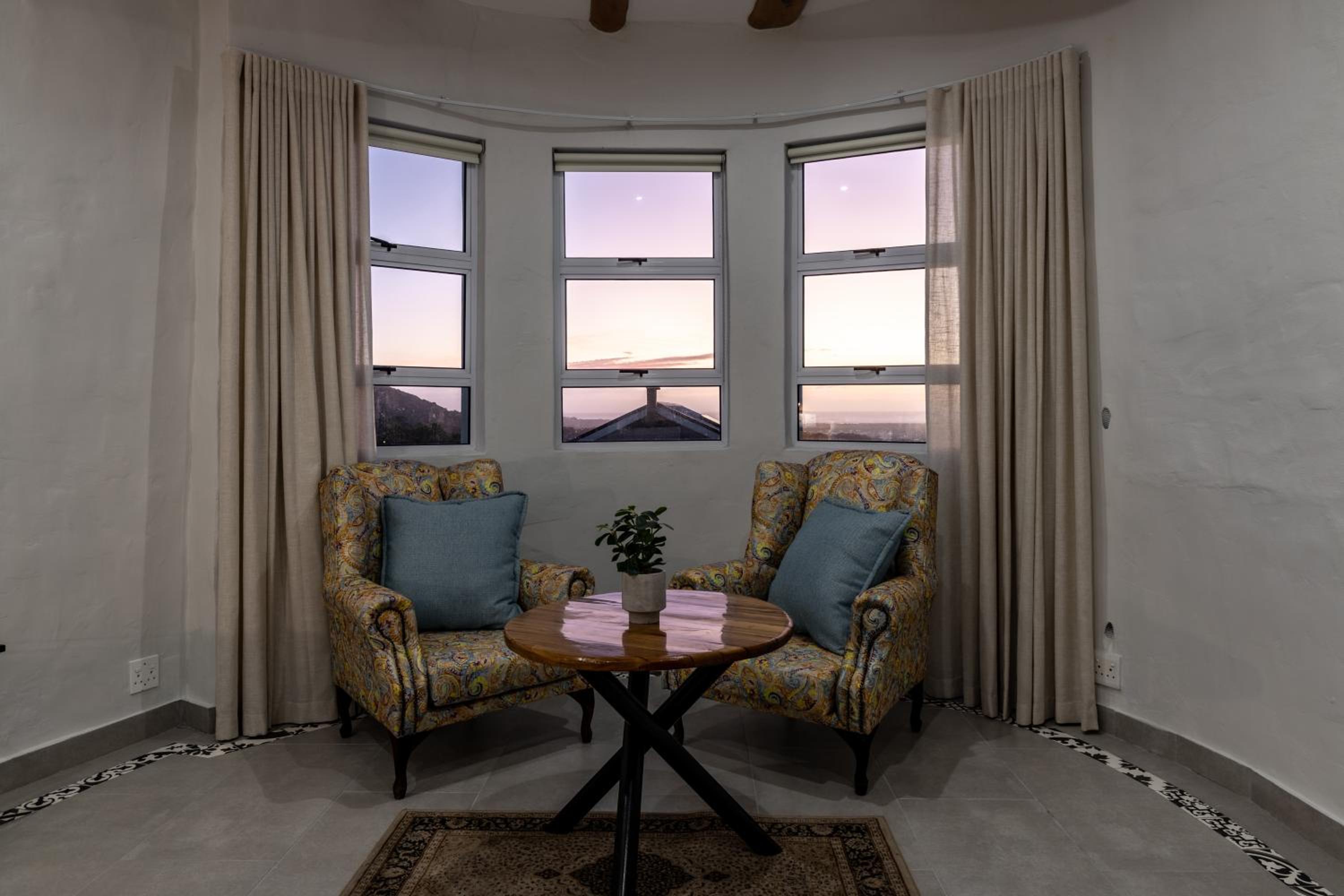 Deluxe Suite photo 2
