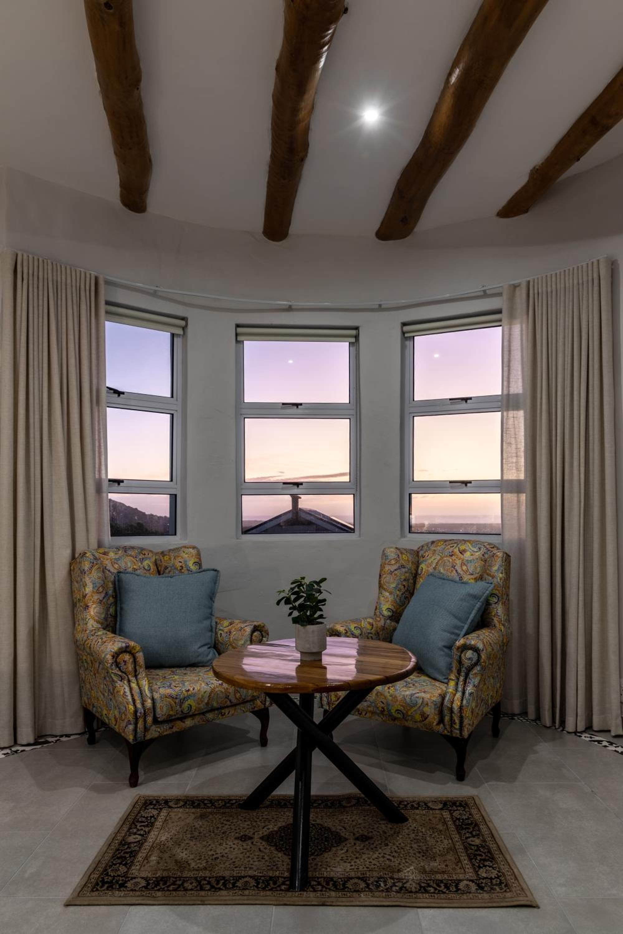 Deluxe Suite photo 3