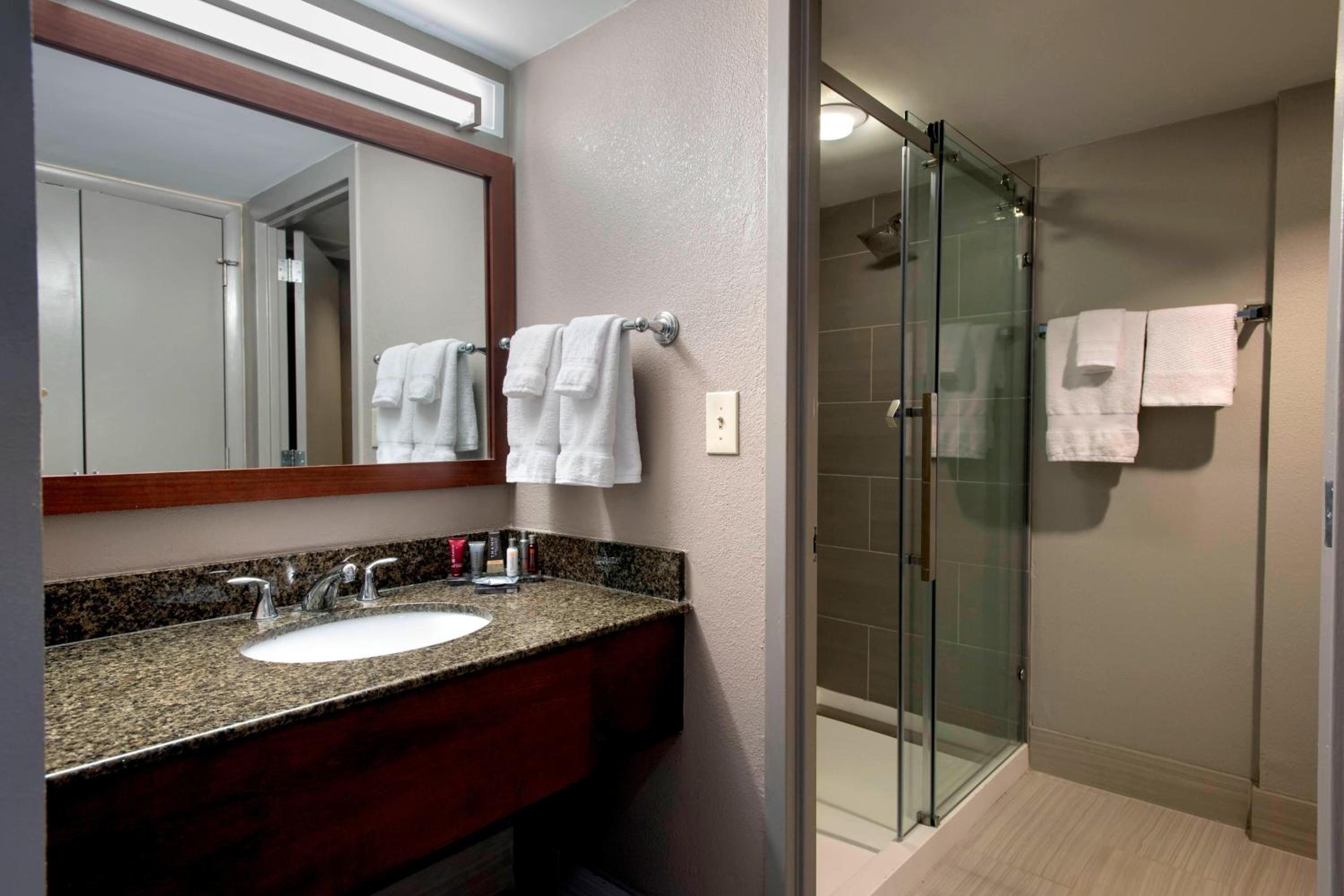 King or Double Room - Photo 3