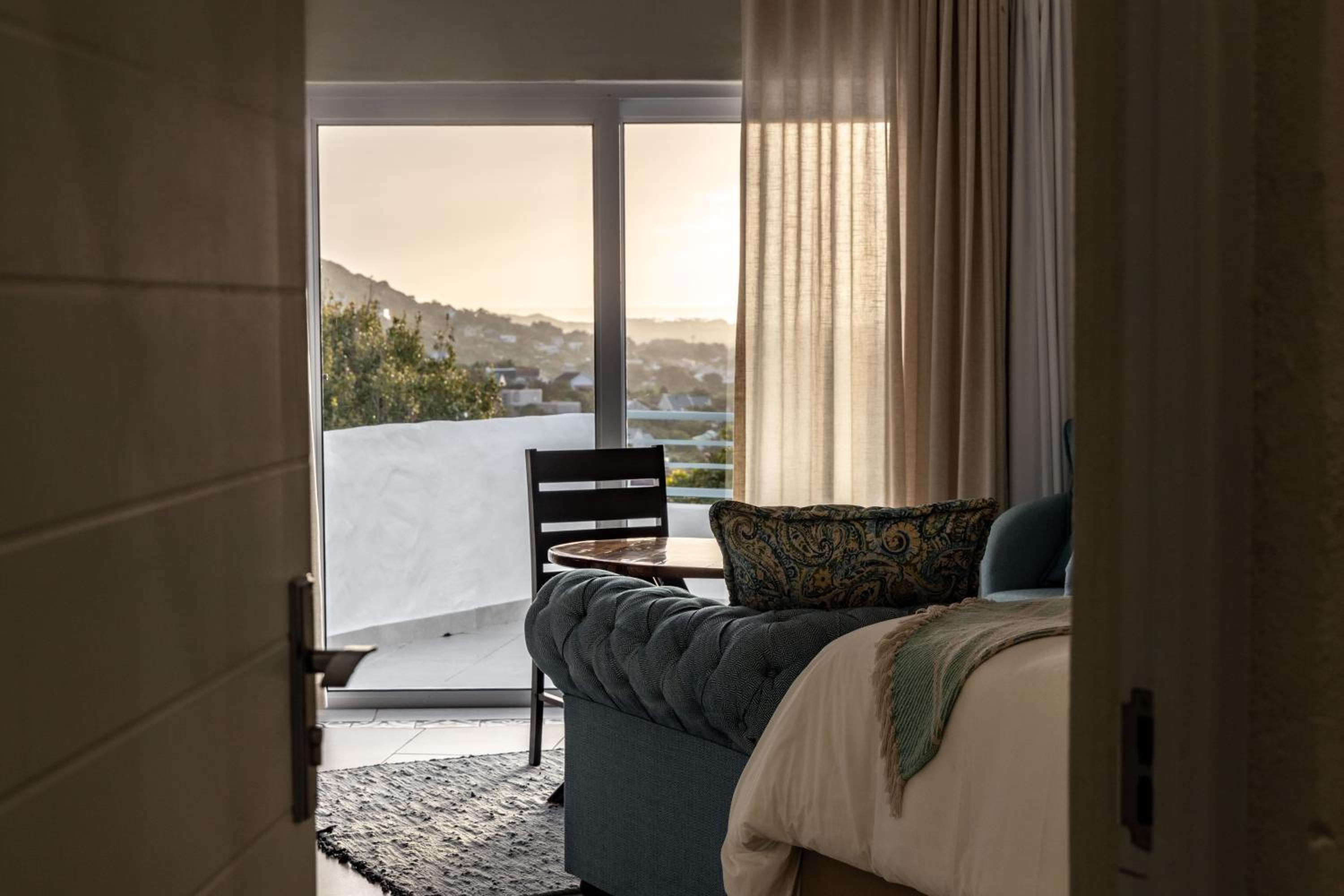 Deluxe Suite with Sea View photo 3