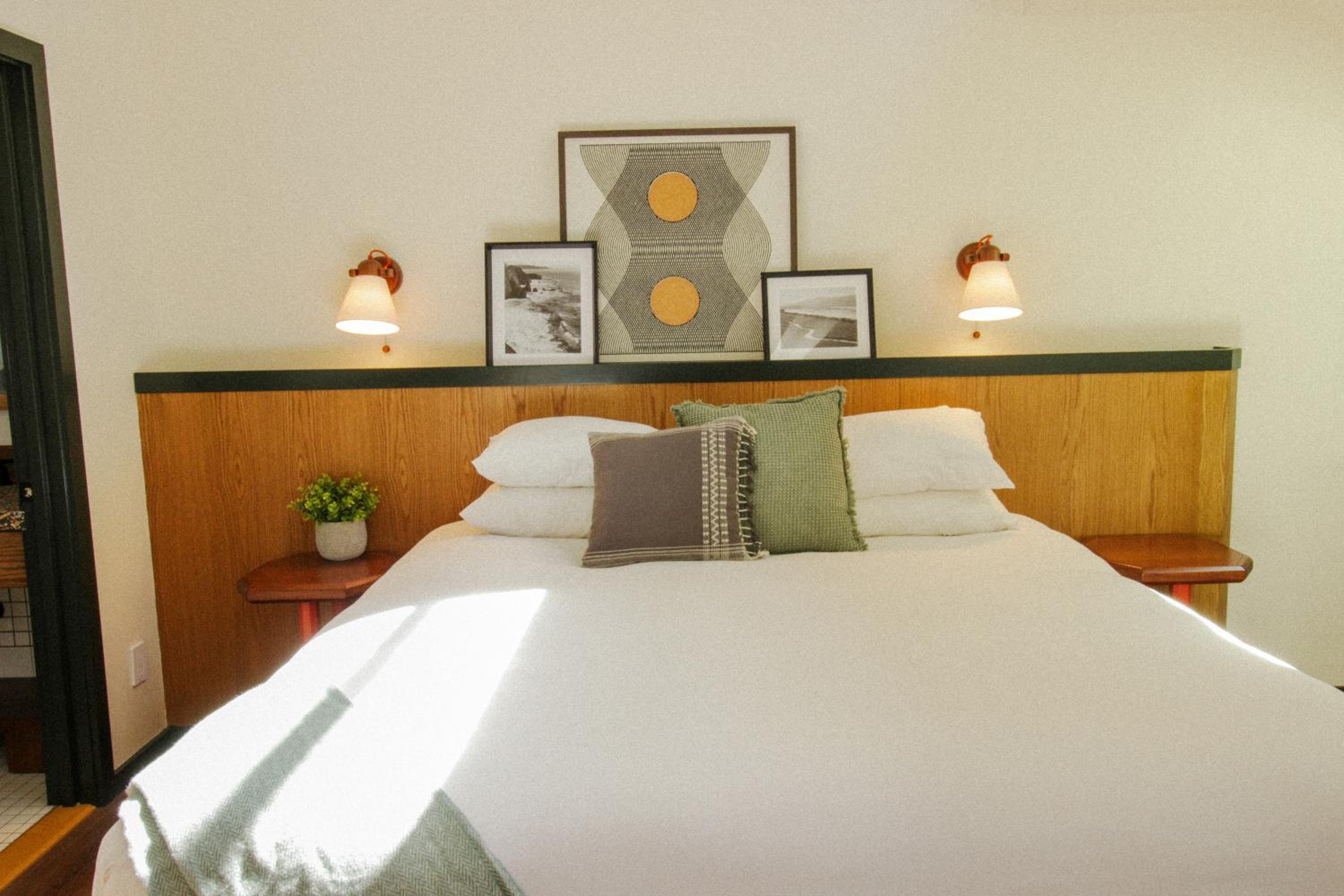 Standard King Room