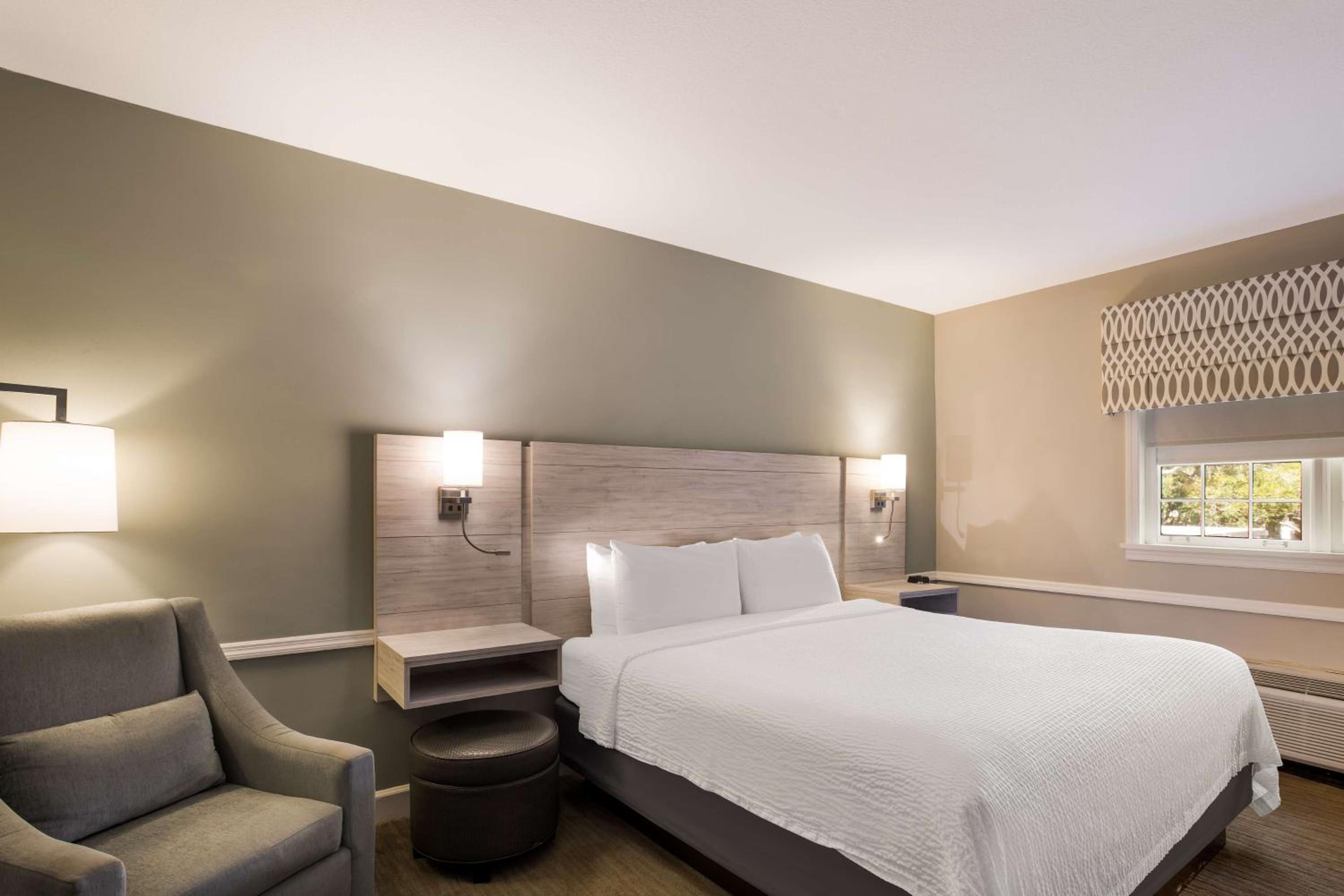 King Room - Street View - Photo 4