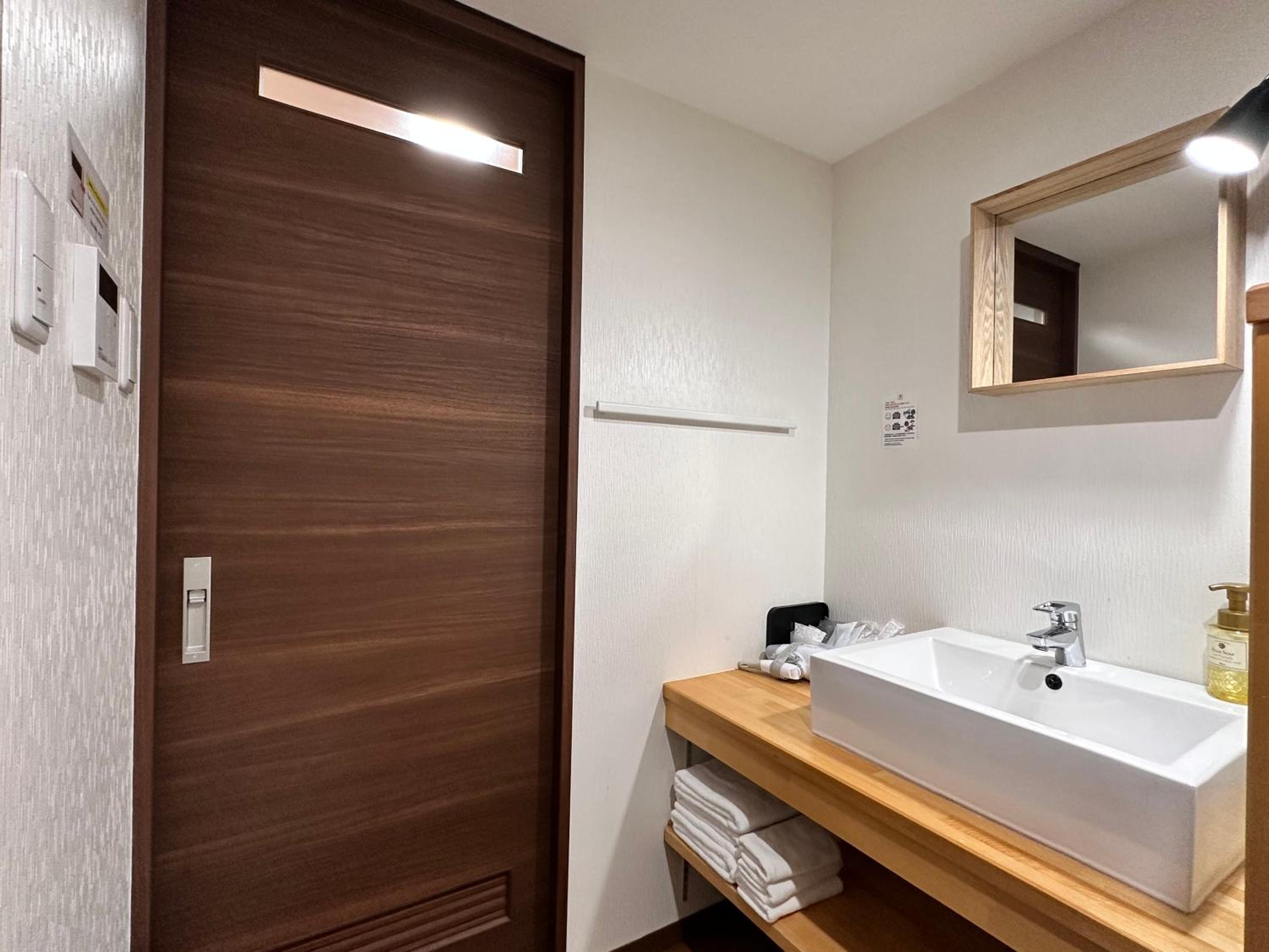Double Room with Sea View - 5F photo 2